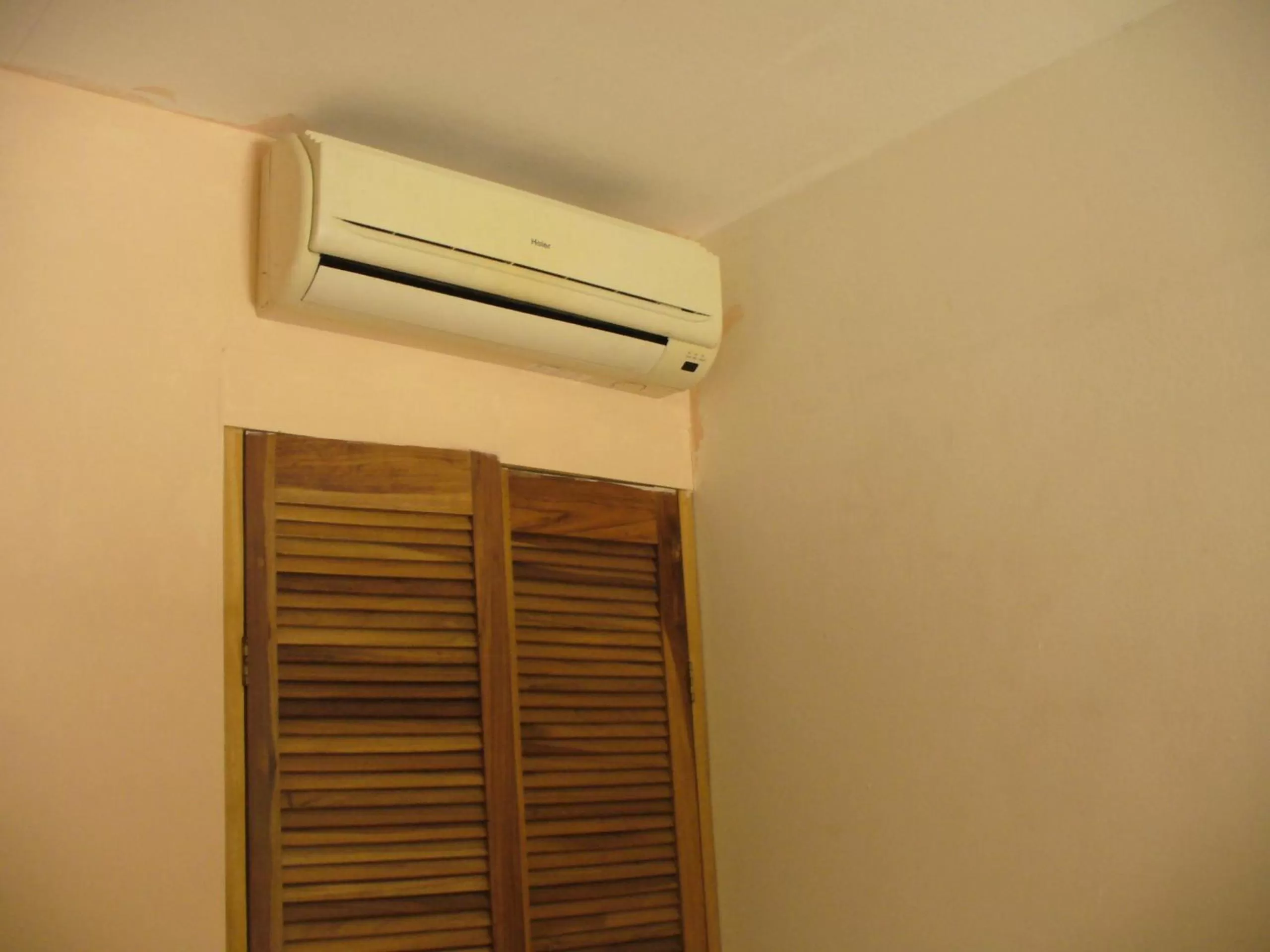 Other in Mapi's Cabins