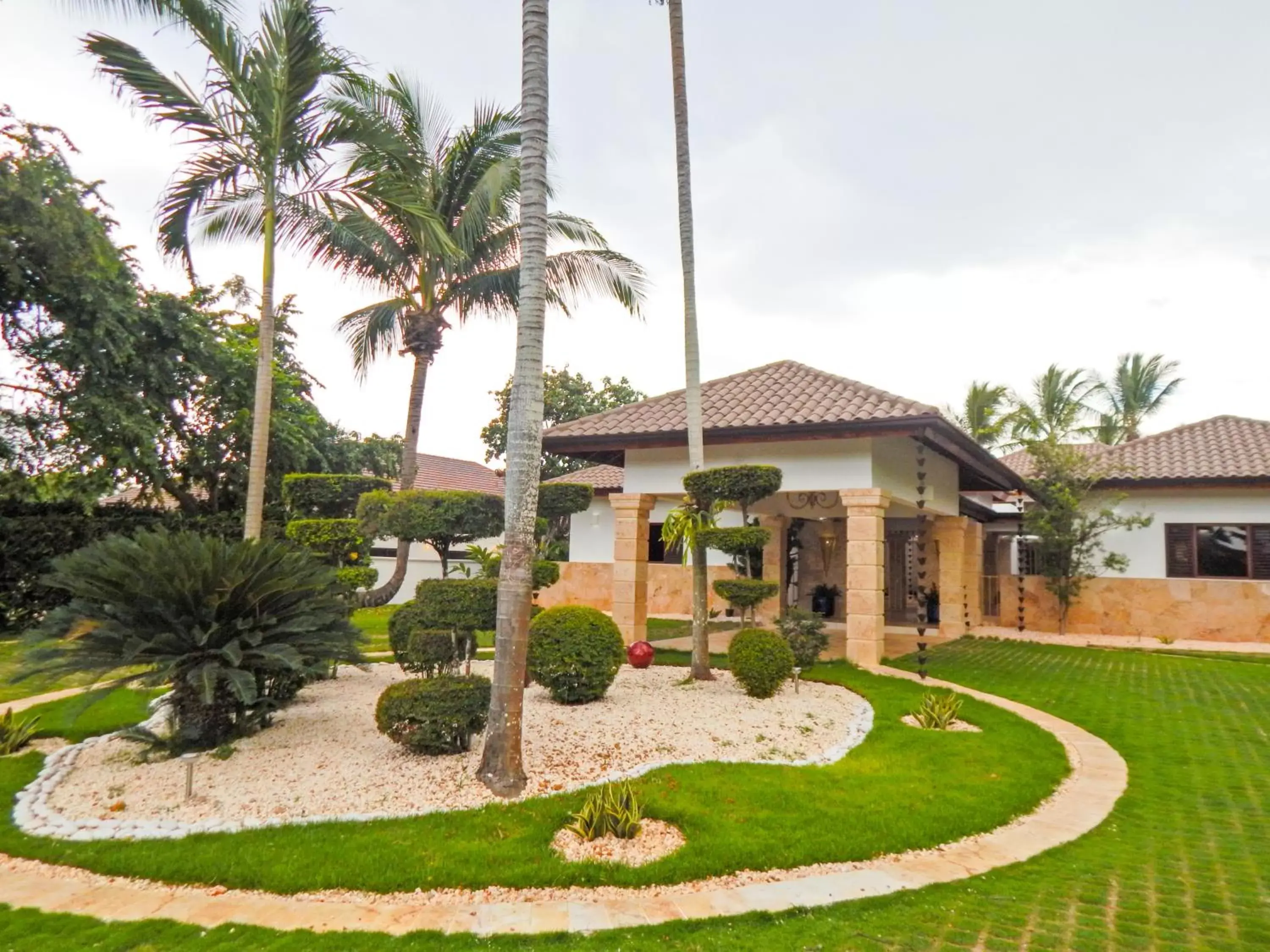 Classic Five-Bedroom Villa - Golf Cart Included in Casa de Campo Resort & Villas Classic Five-Bedroom Villa - Golf Cart Included in Casa de Campo Resort & Villas
