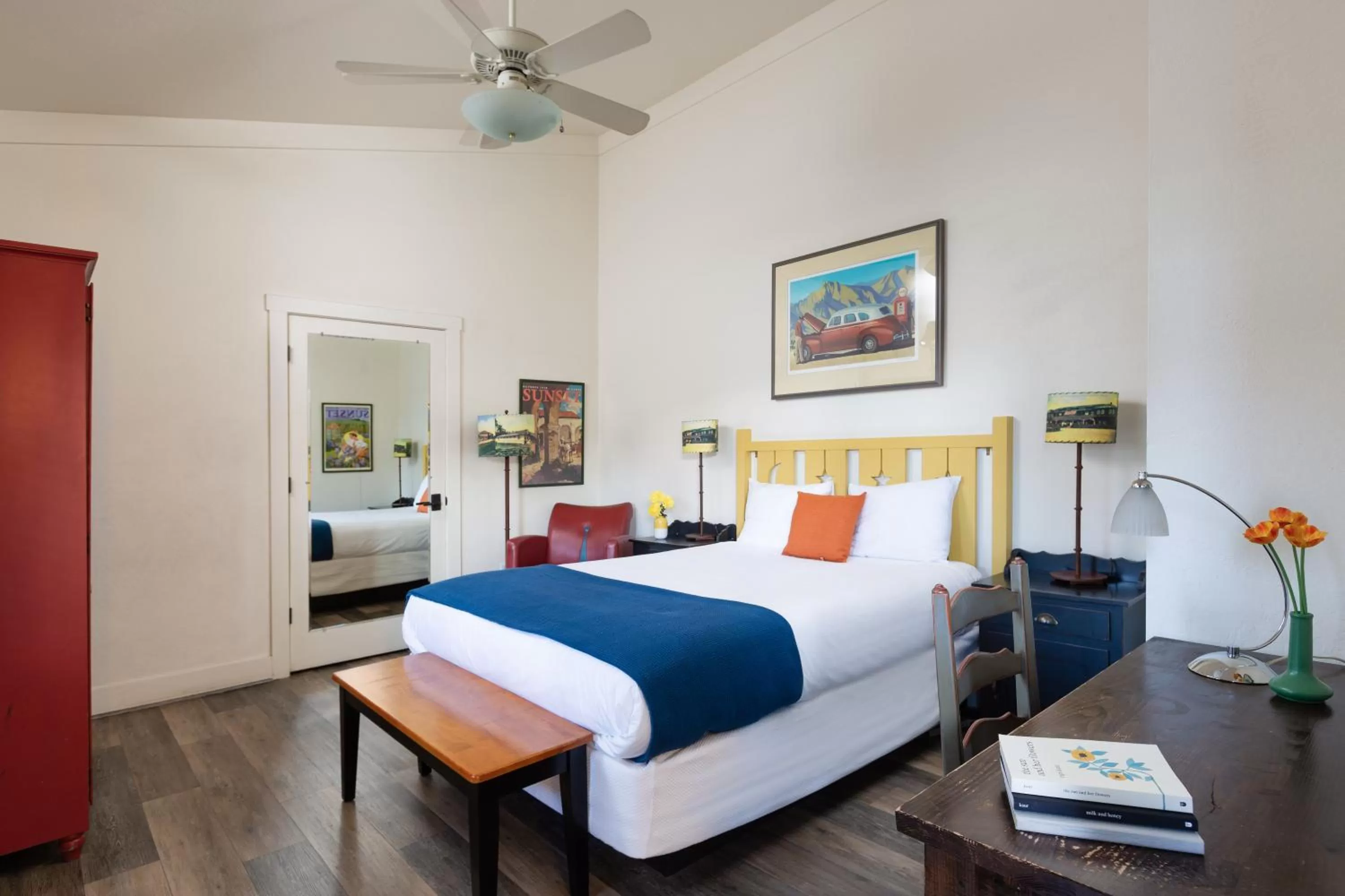 Bed in Sonoma Creek Inn