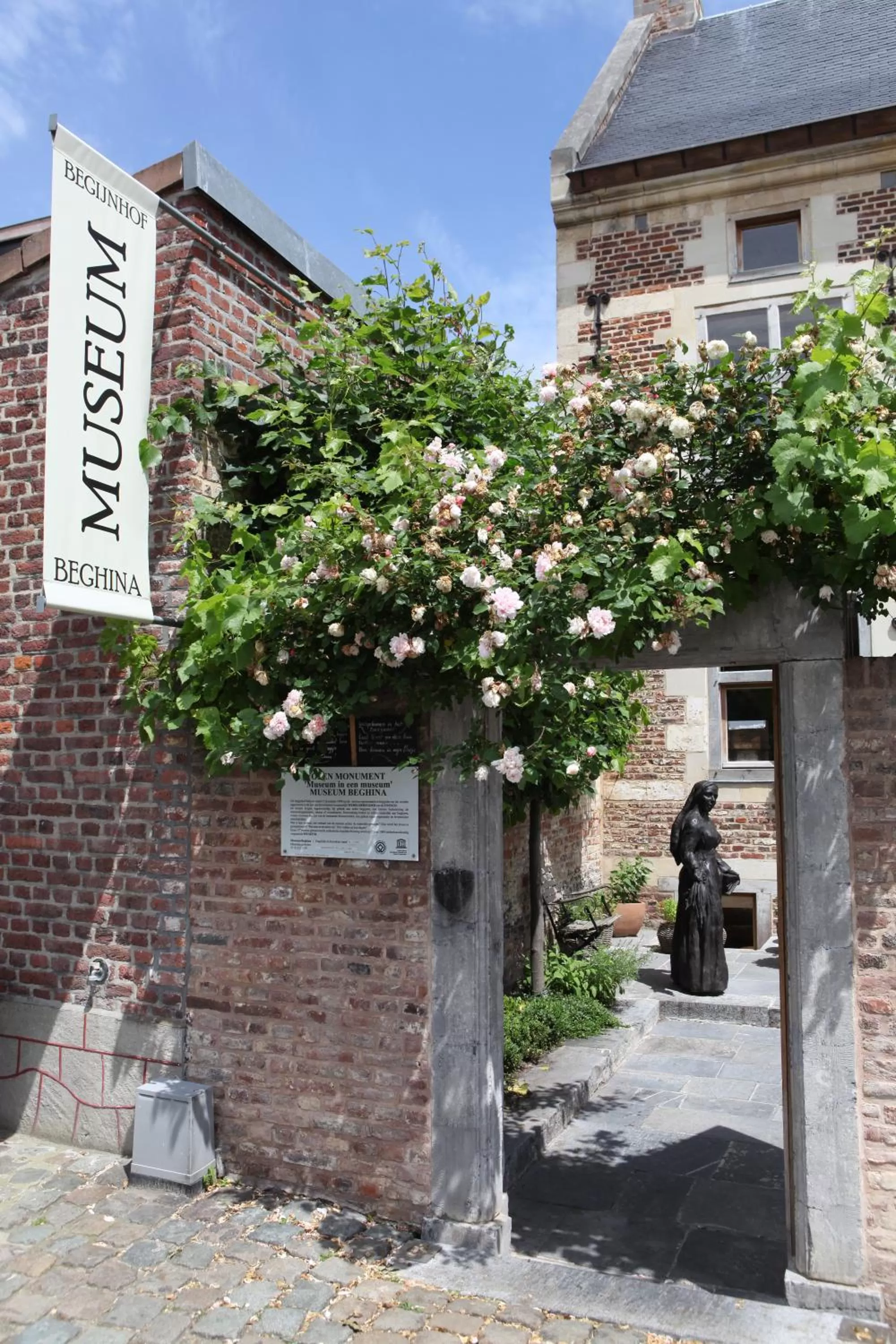 Nearby landmark in Eburon Hotel