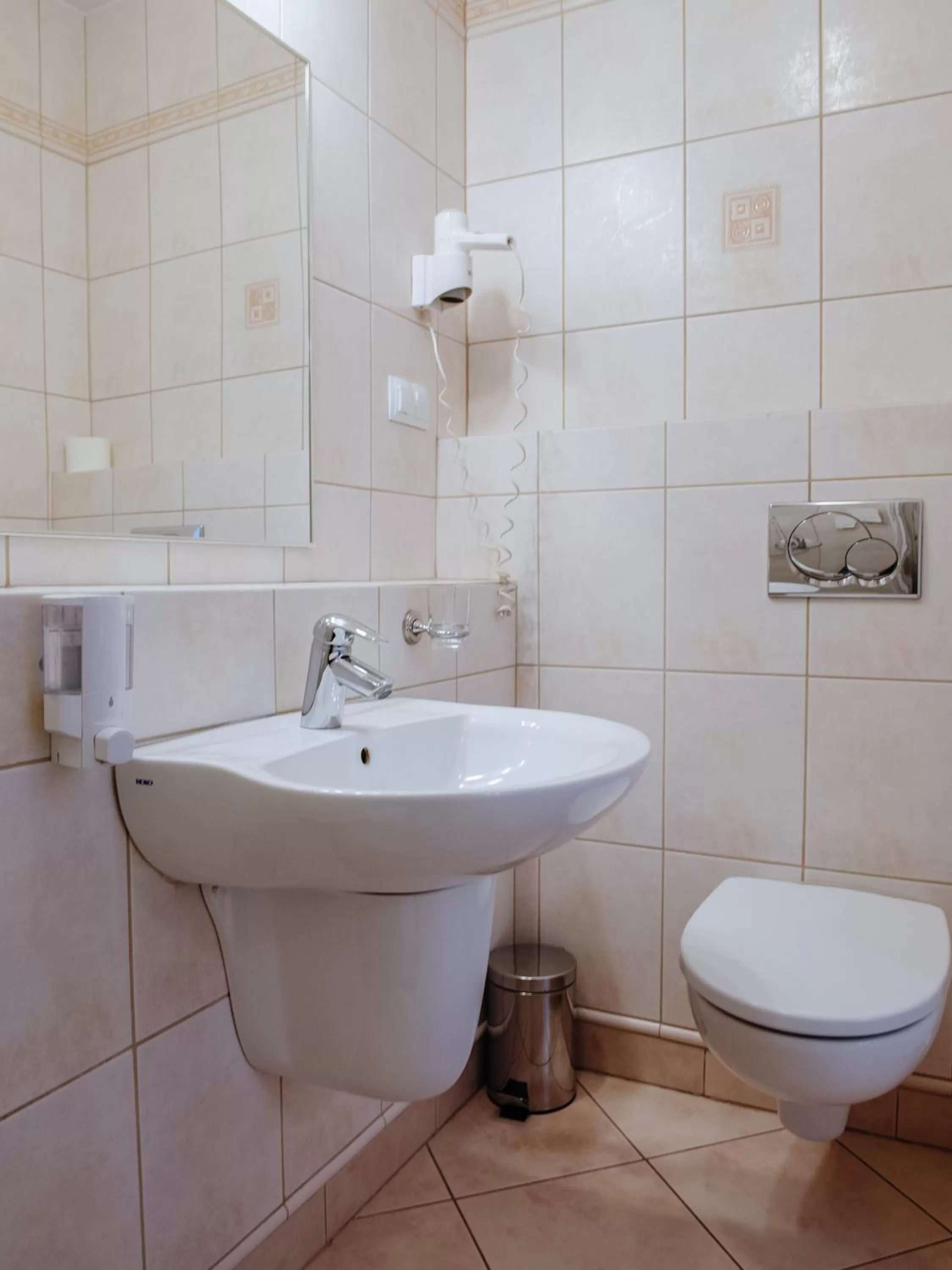 Toilet in Hotel Koloseum