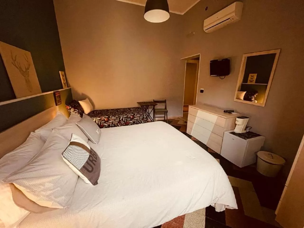 Bed in Lavilletta B&B