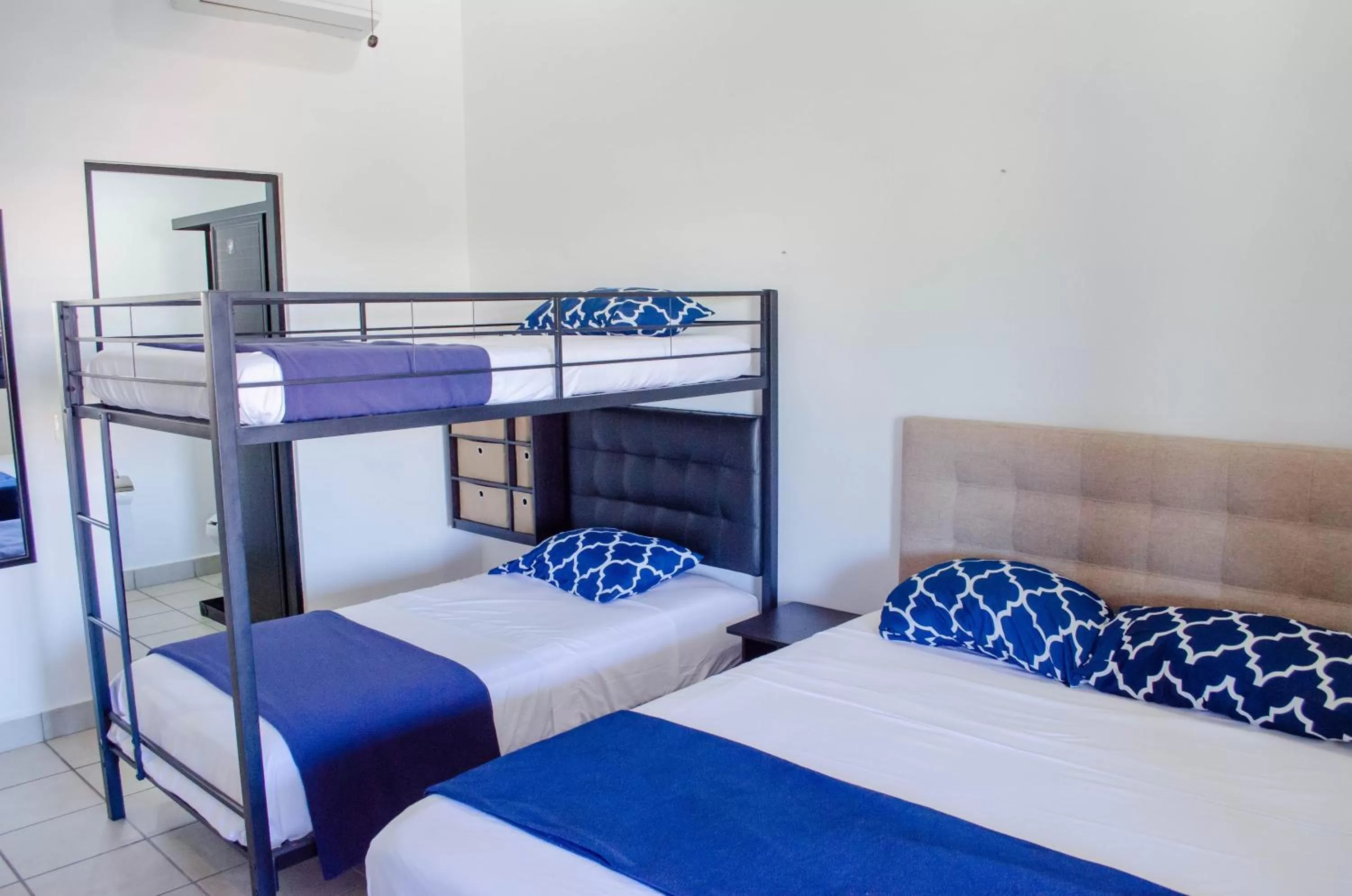 bunk bed in Pedregal Suites - Marina and Downtown