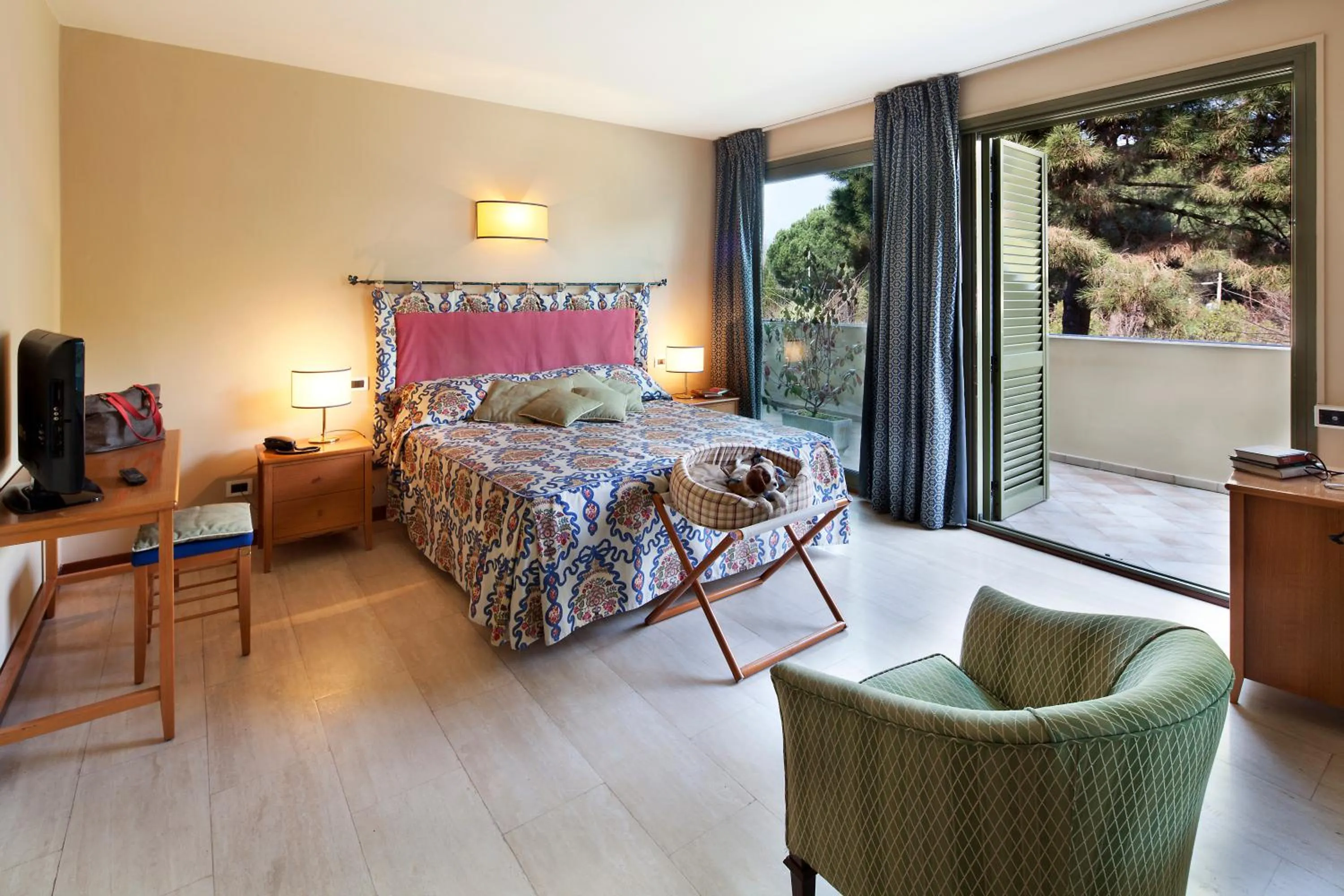 Property building, Bed in Hotel Villa Undulna - Terme della Versilia