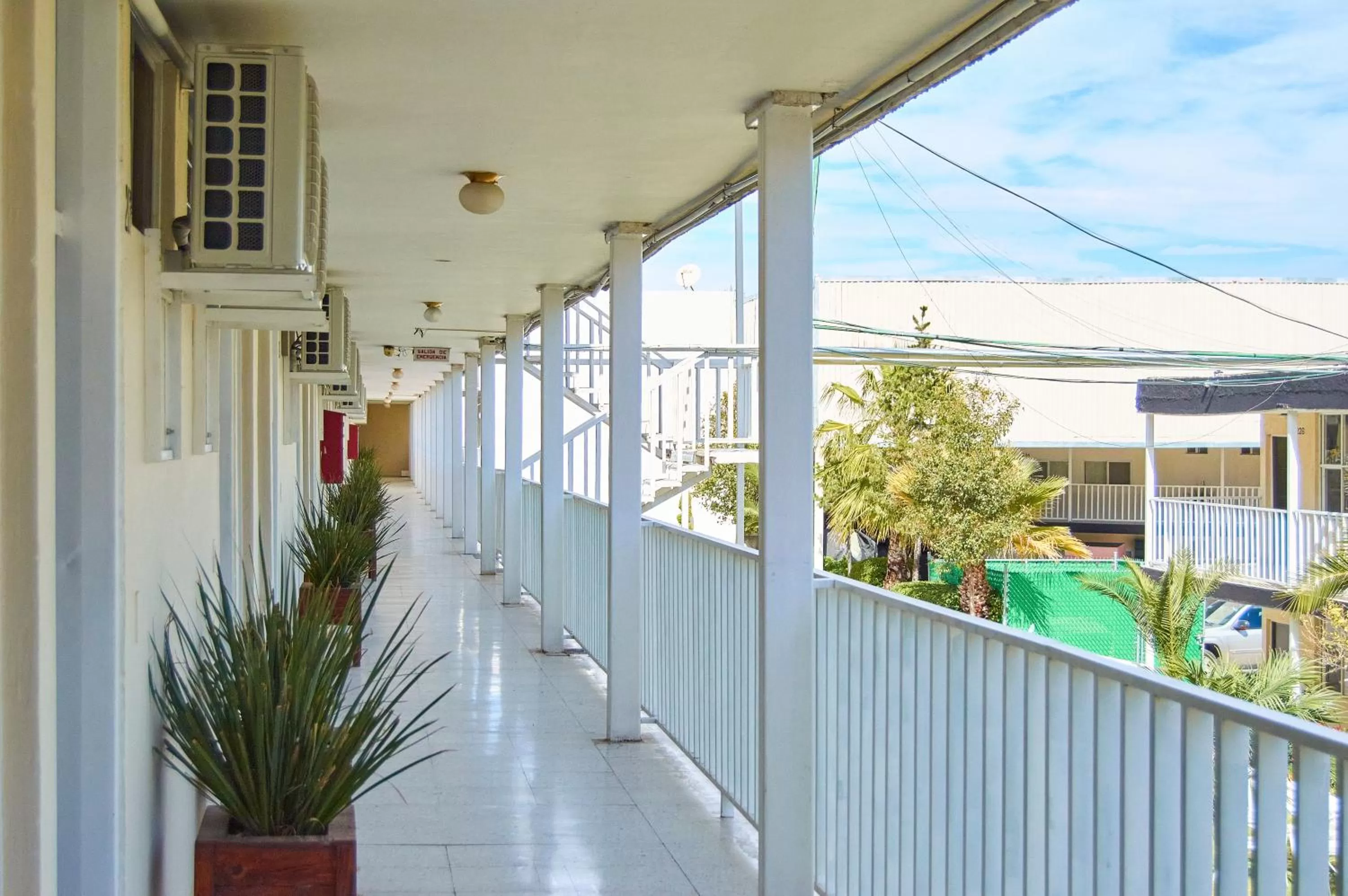 Property building in Hotel del Alba Inn & Suites