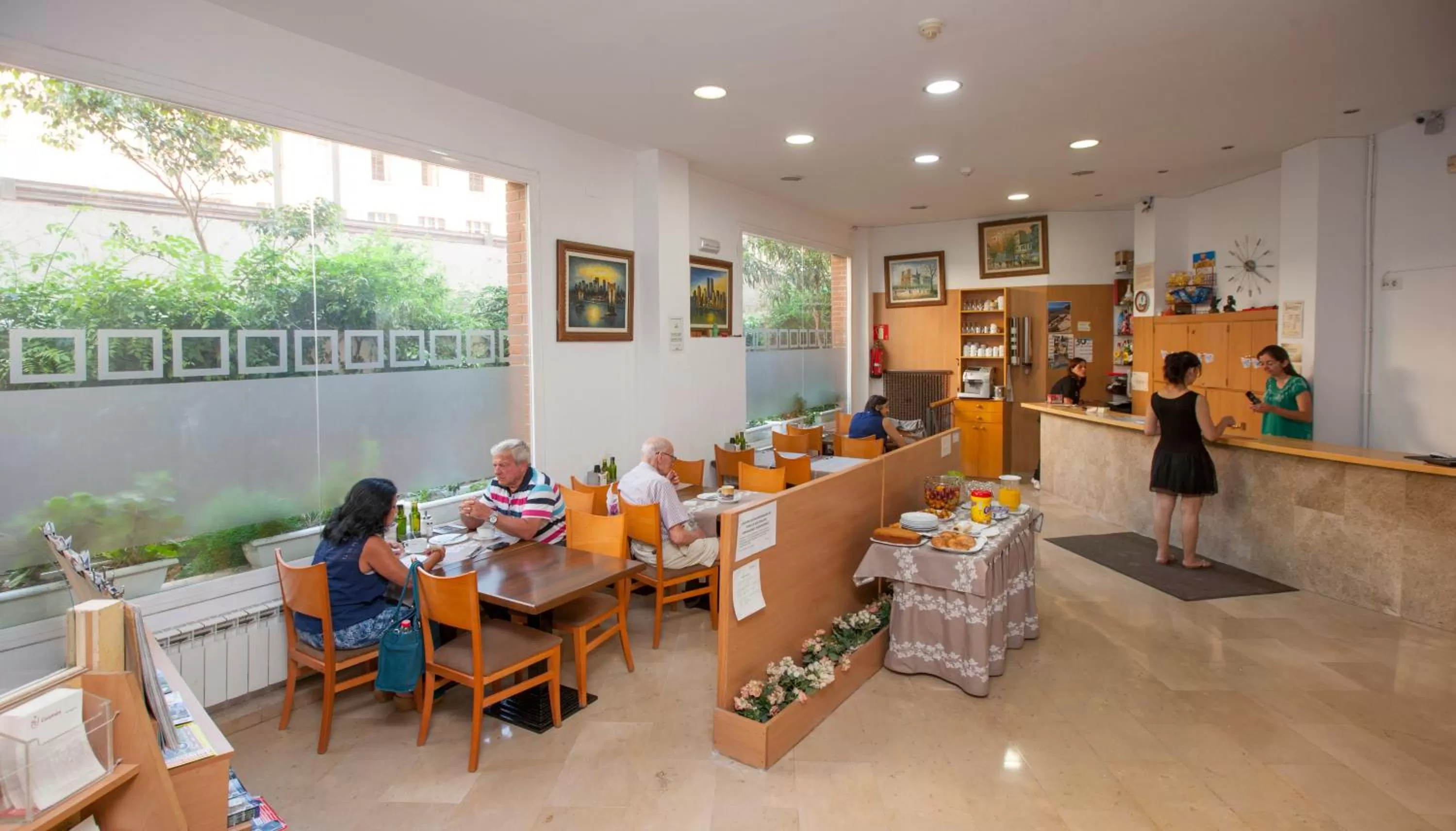 Lobby or reception, Restaurant/Places to Eat in Hotel Cosmos Tarragona