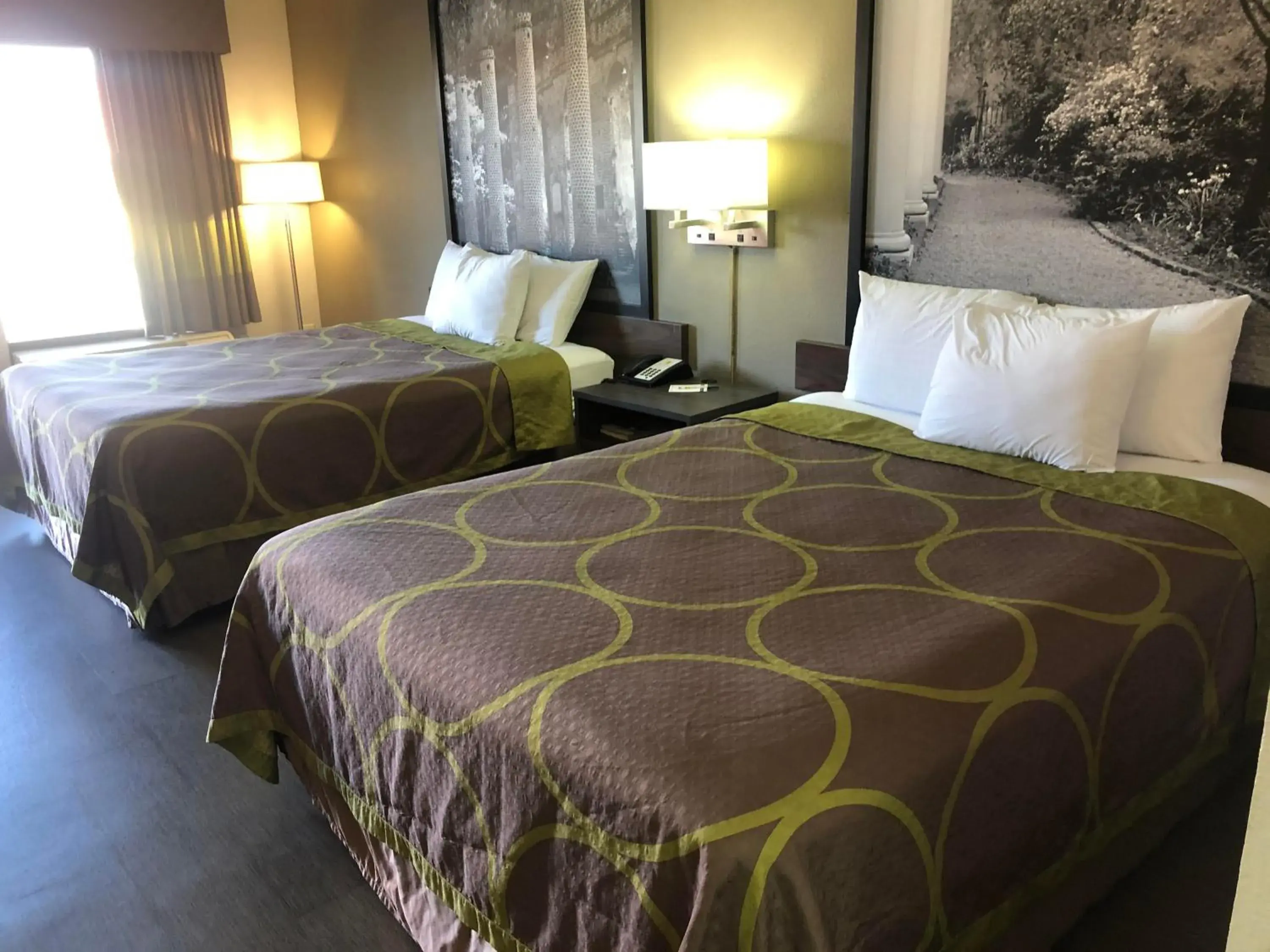 Queen Room with Two Queen Beds - Non-Smoking in Super 8 by Wyndham Orangeburg Near I-26 Queen Room with Two Queen Beds - Non-Smoking in Super 8 by Wyndham Orangeburg Near I-26