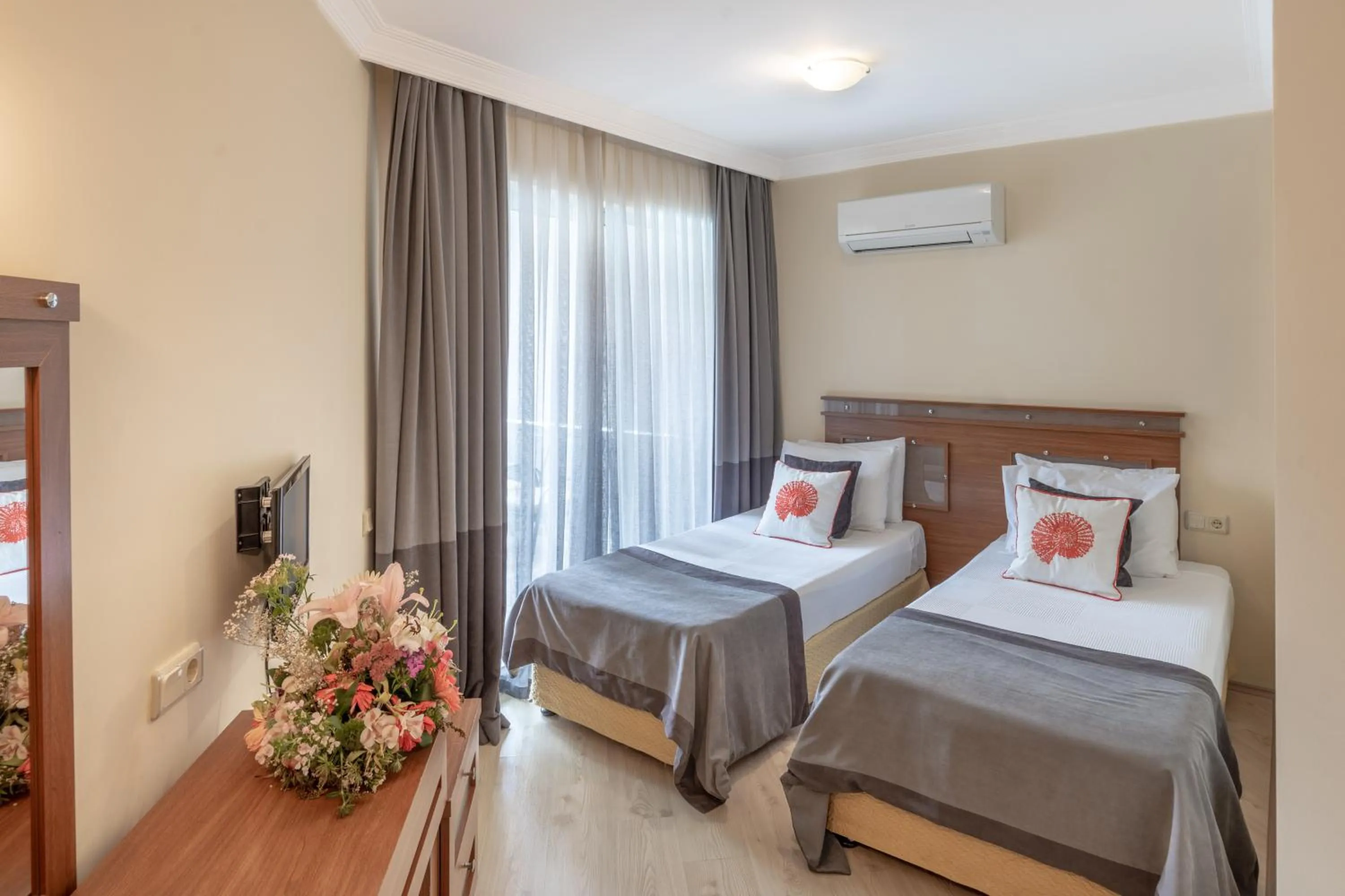 Bed in Grand Viking Hotel