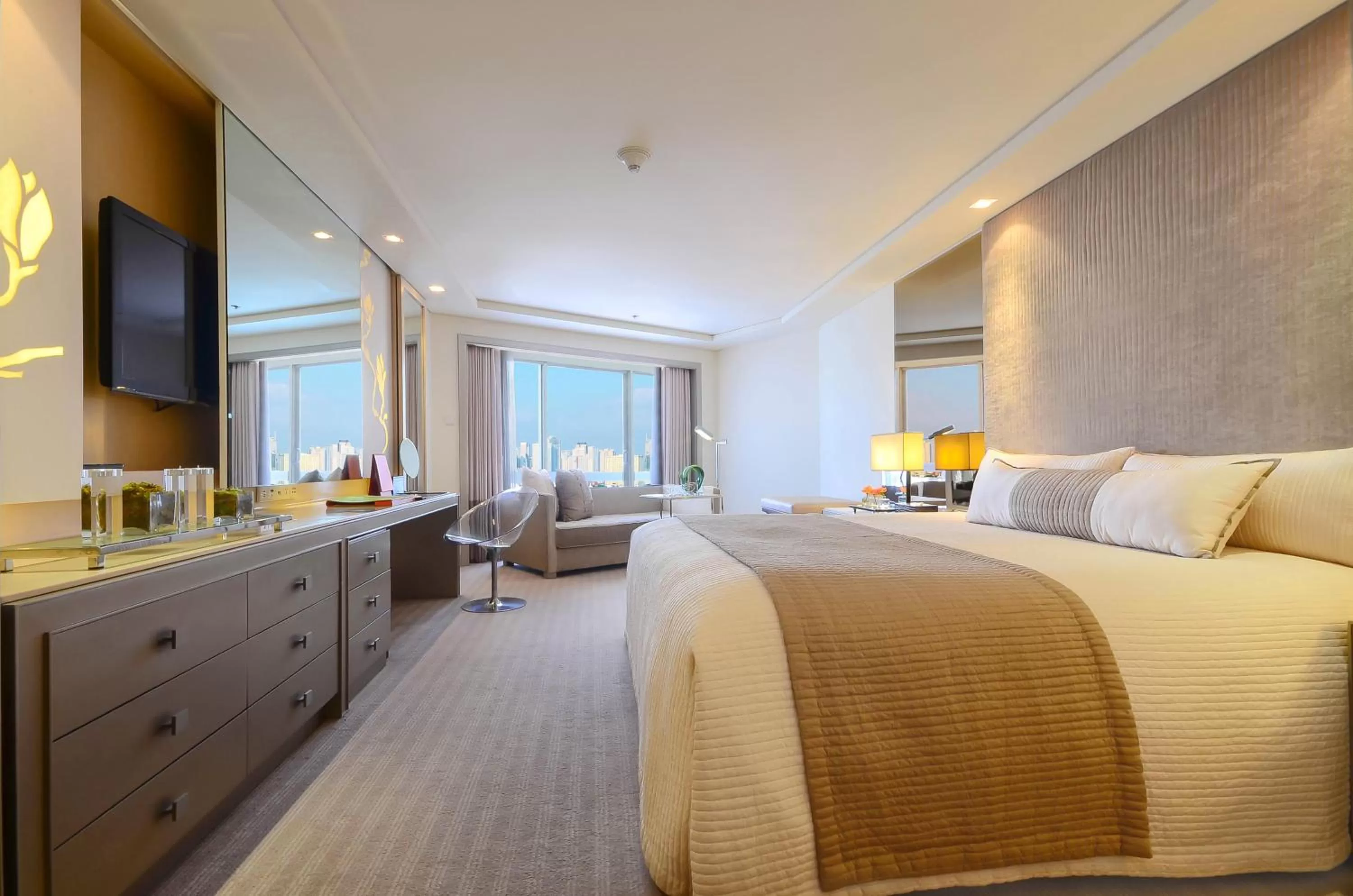 Photo of the whole room in Midas Hotel and Casino