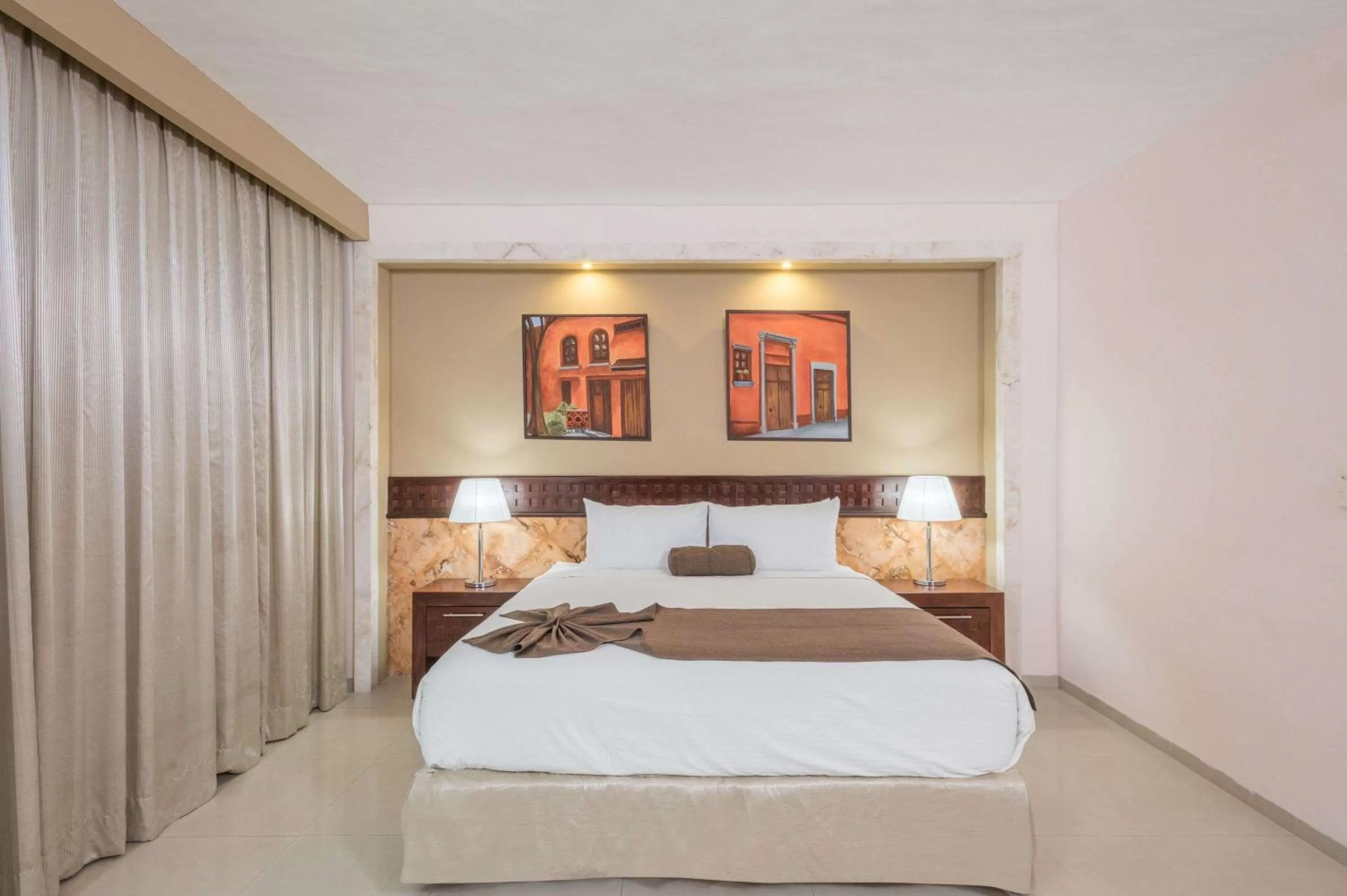 Photo of the whole room, Bed in Wyndham Merida