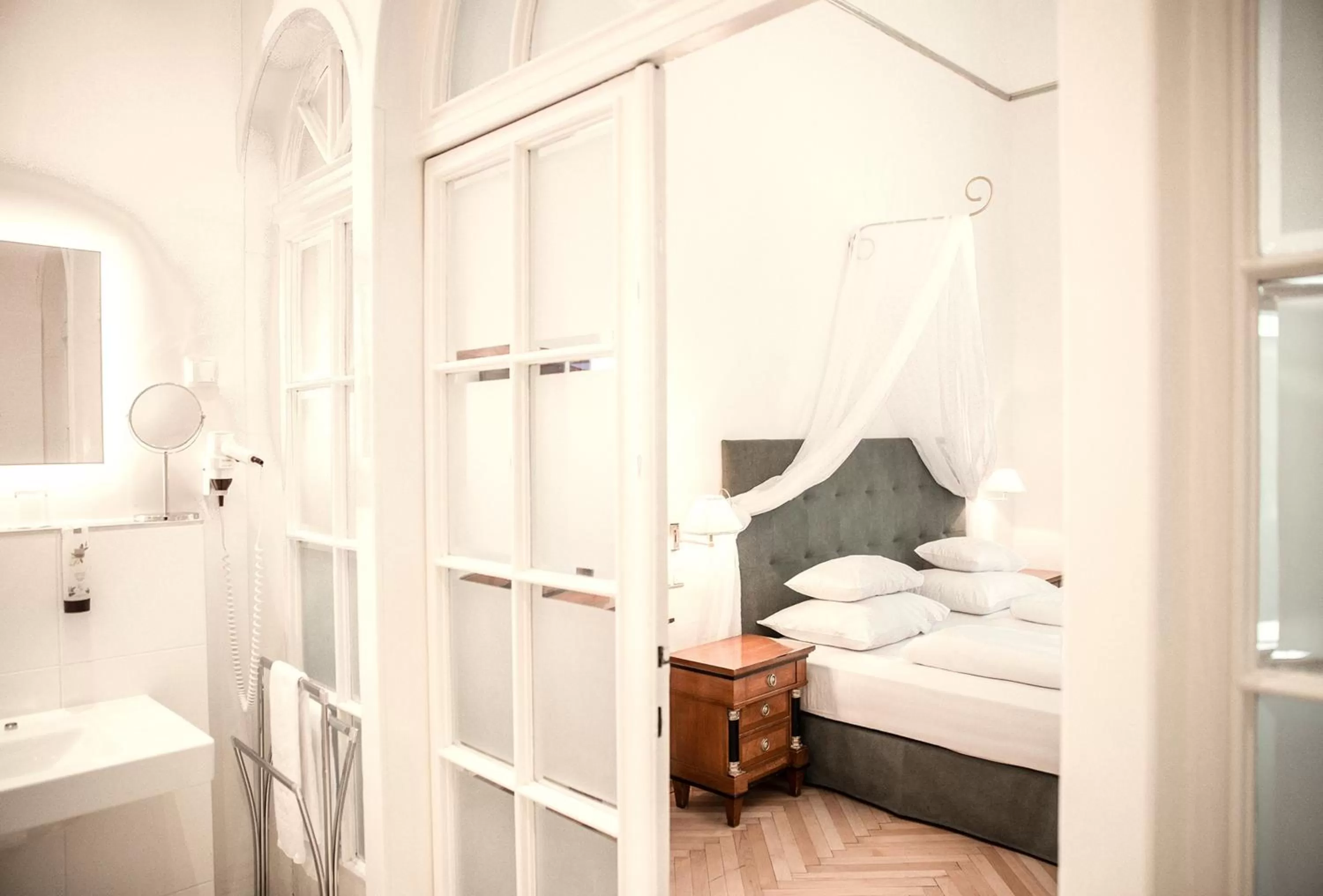 Bed in Palais-Hotel Erzherzog Johann