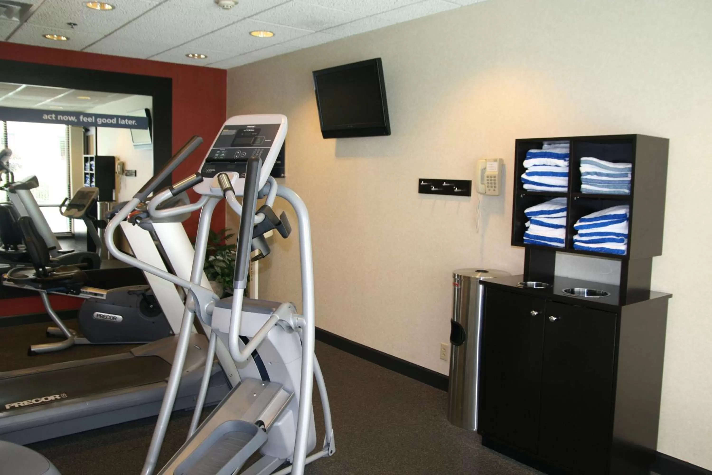 Bed in Hampton Inn Somerset