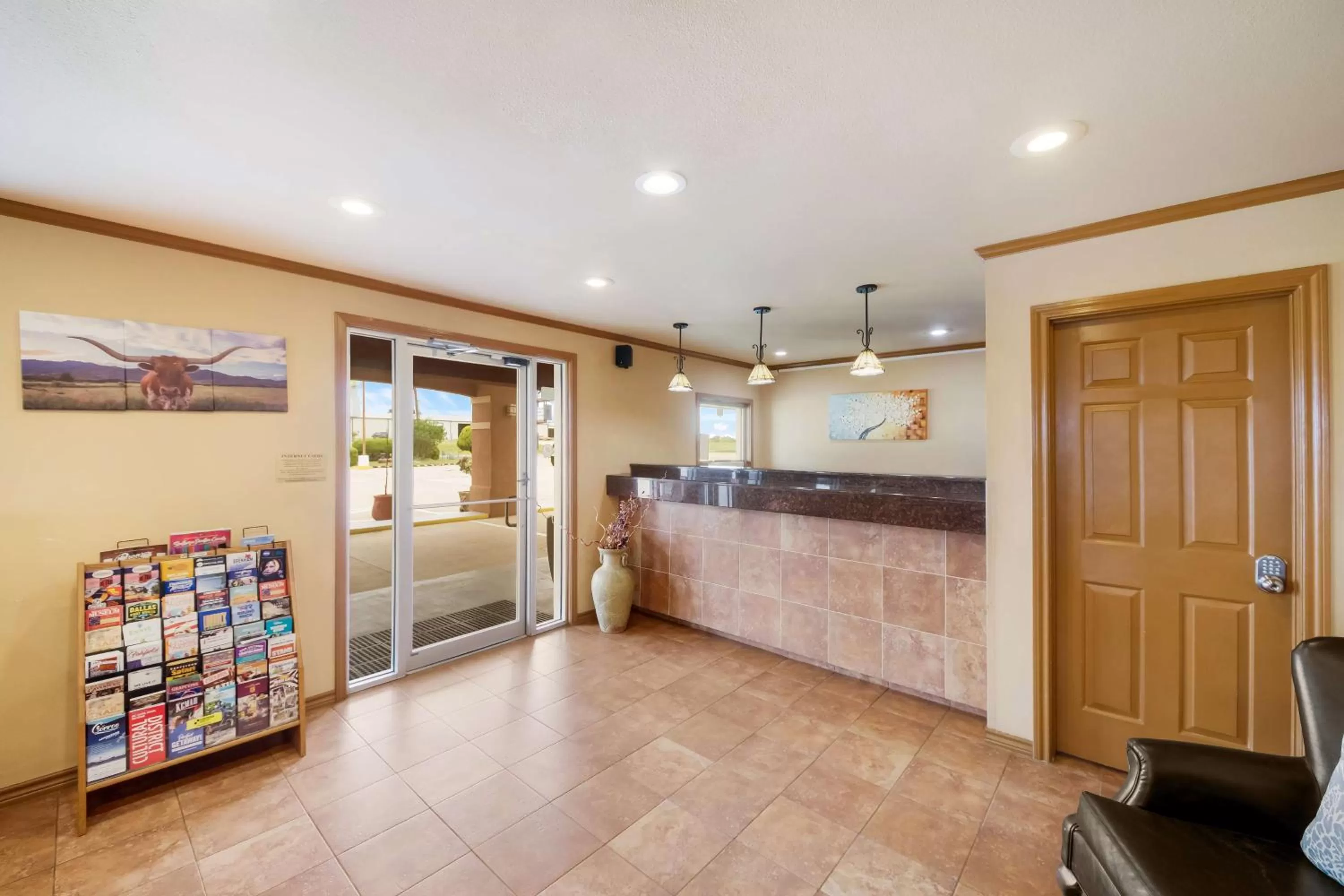 Lobby or reception in SureStay Hotel by Best Western Rockdale