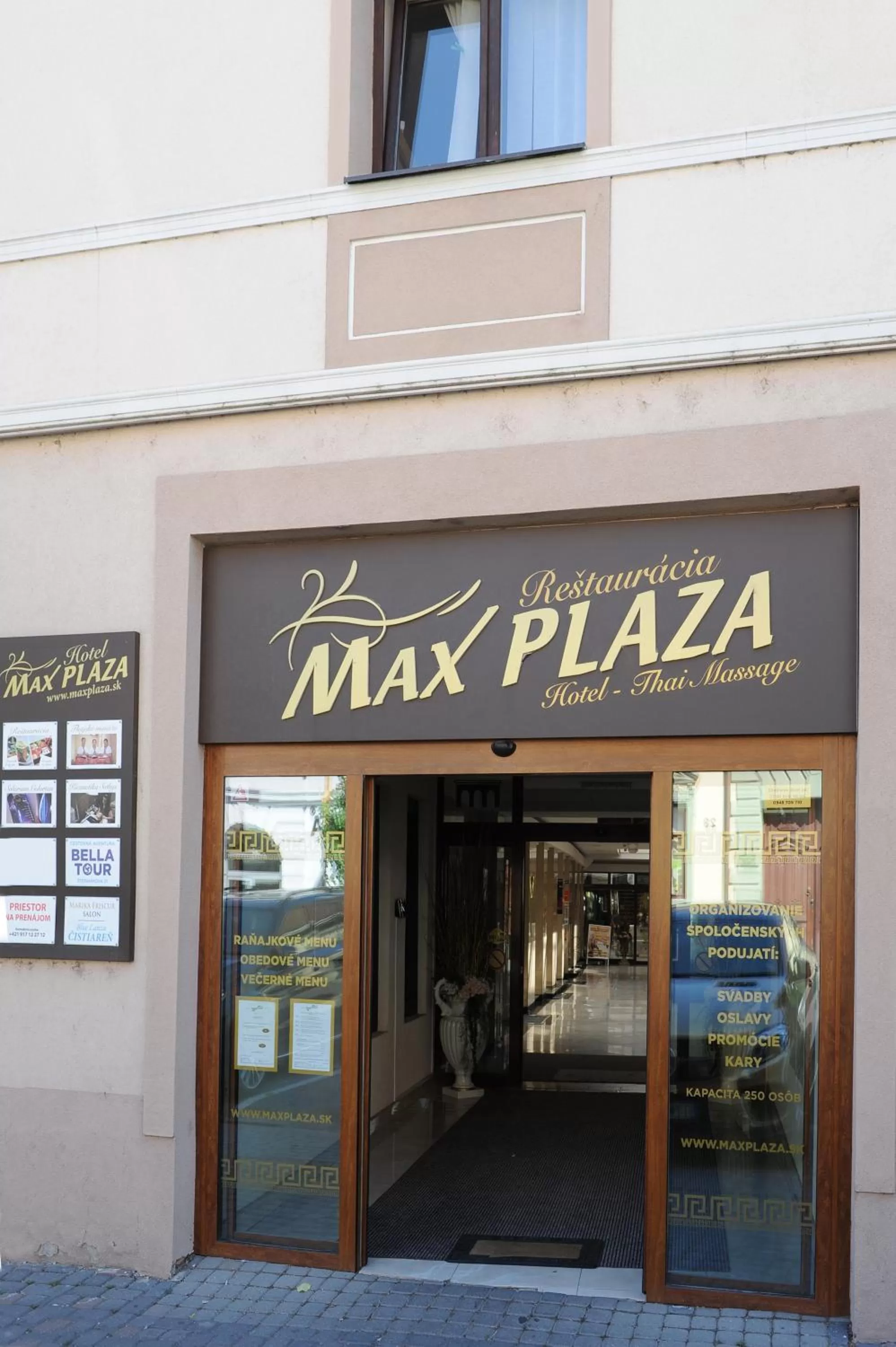 Property building in Hotel MAXPLAZA