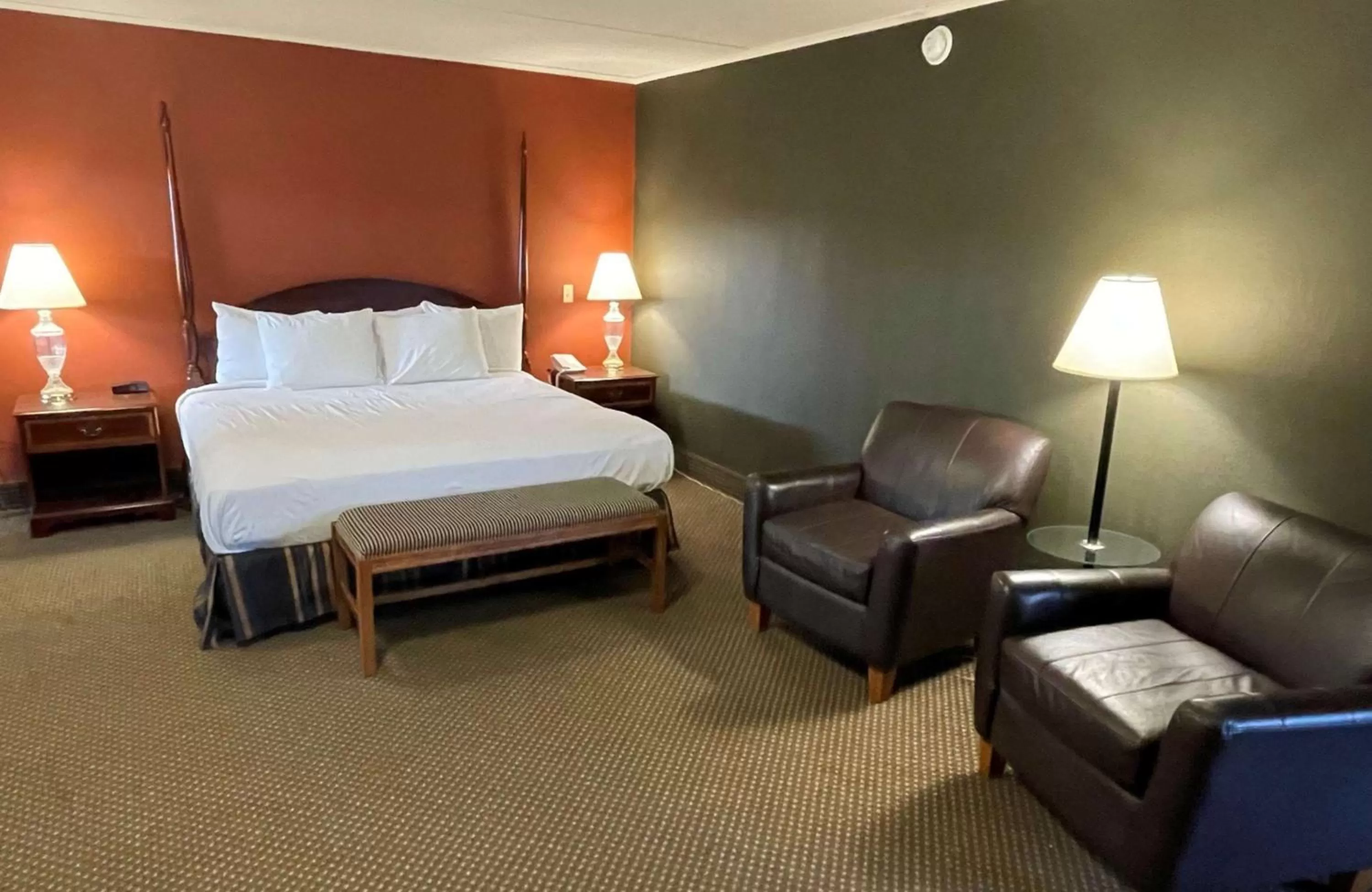 Bedroom, Bed in Best Western Starlite Village