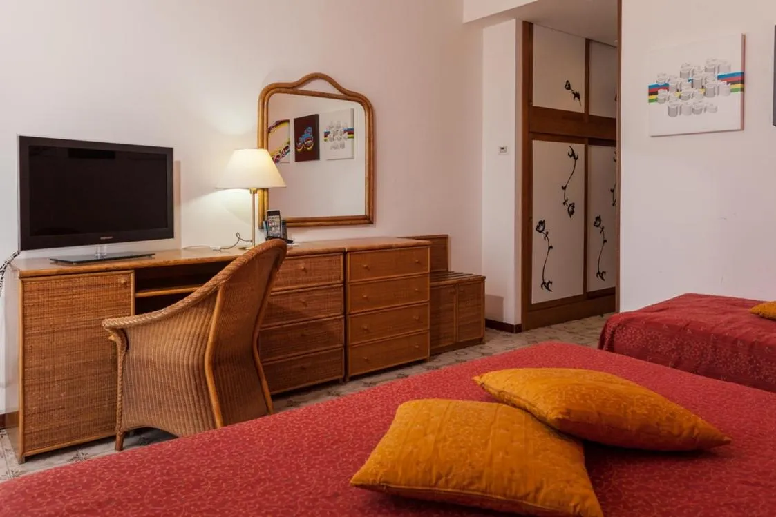 Photo of the whole room, Bed in Hotel Resort Marinella