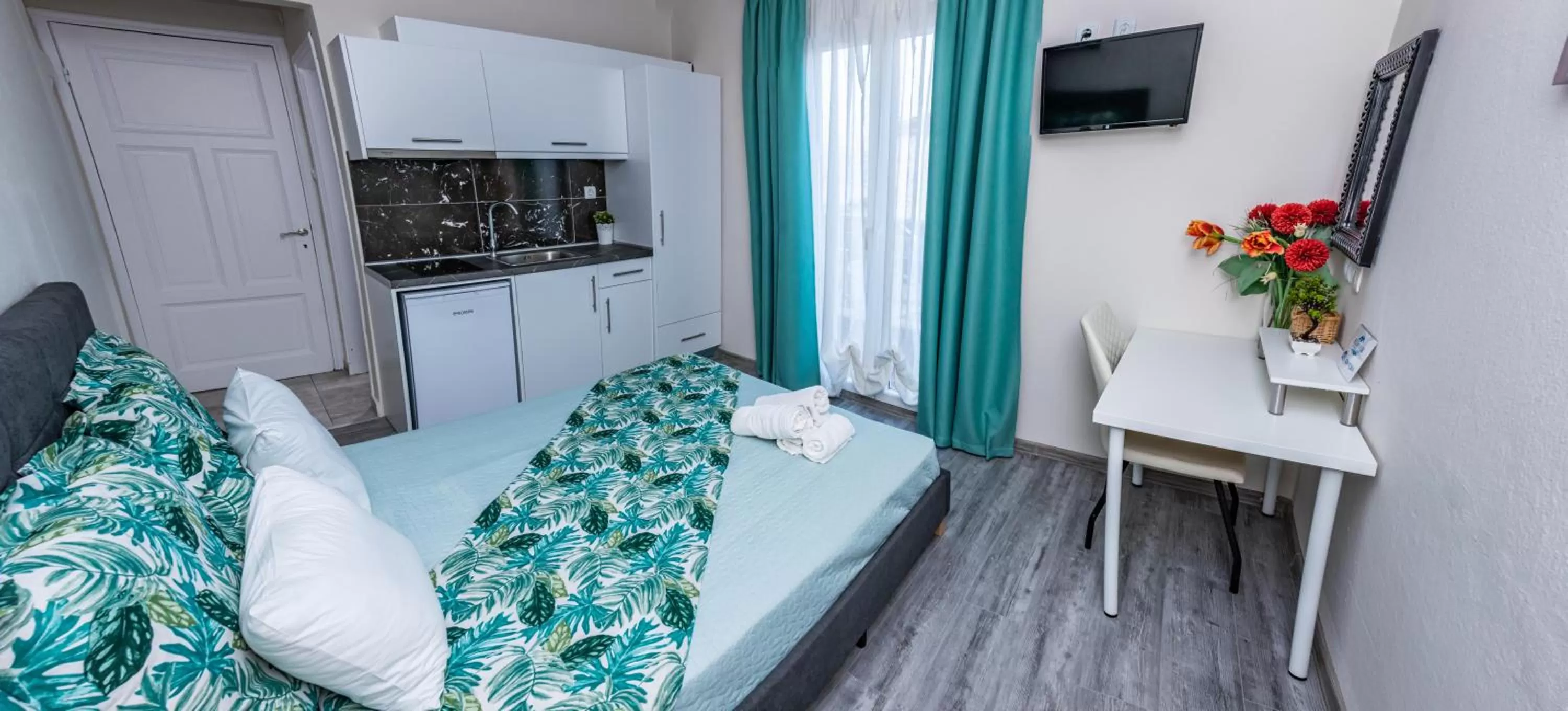 Photo of the whole room in Aegean Blue Seaview Studios