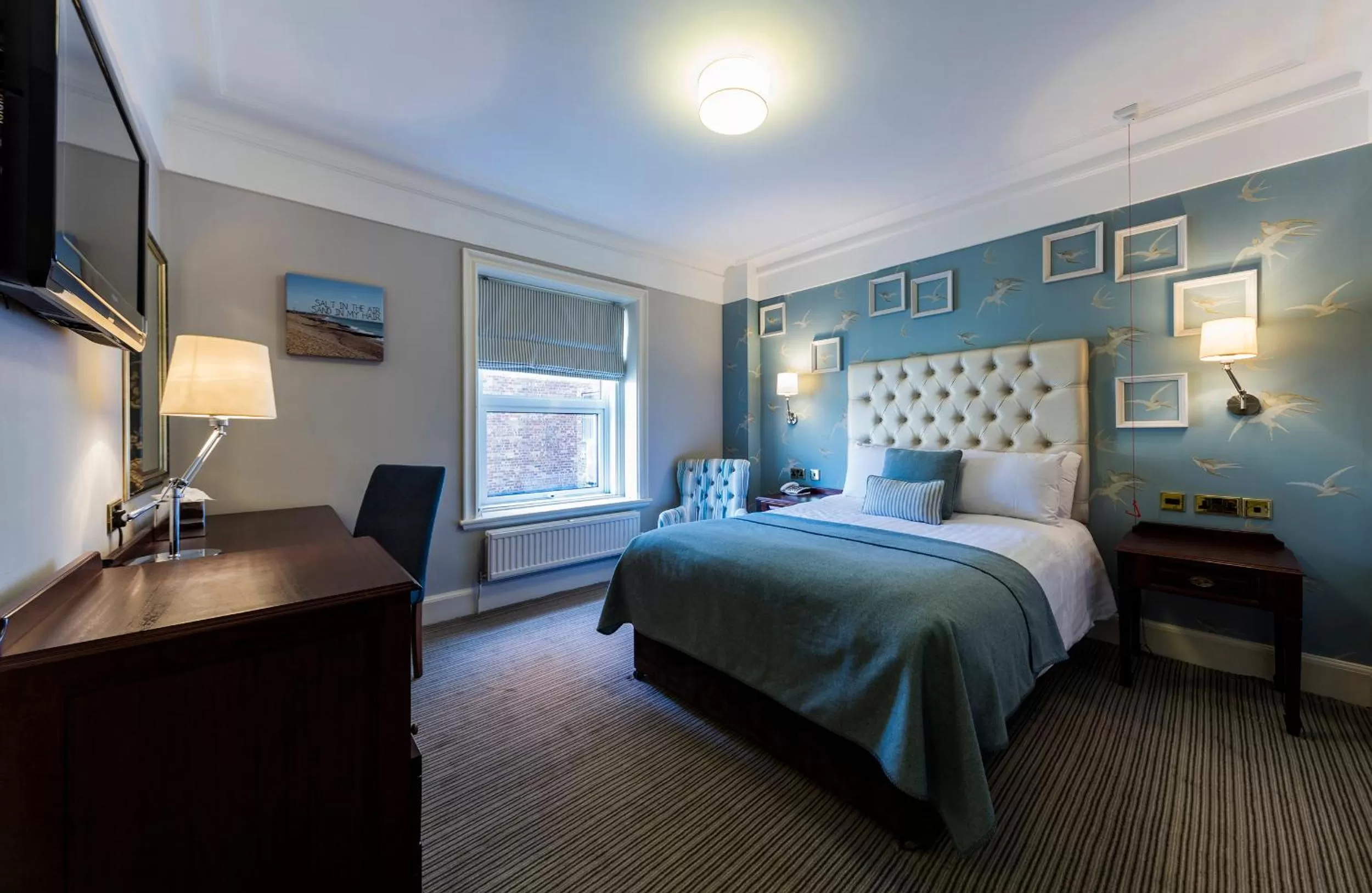 Bed in The Old Ship Hotel