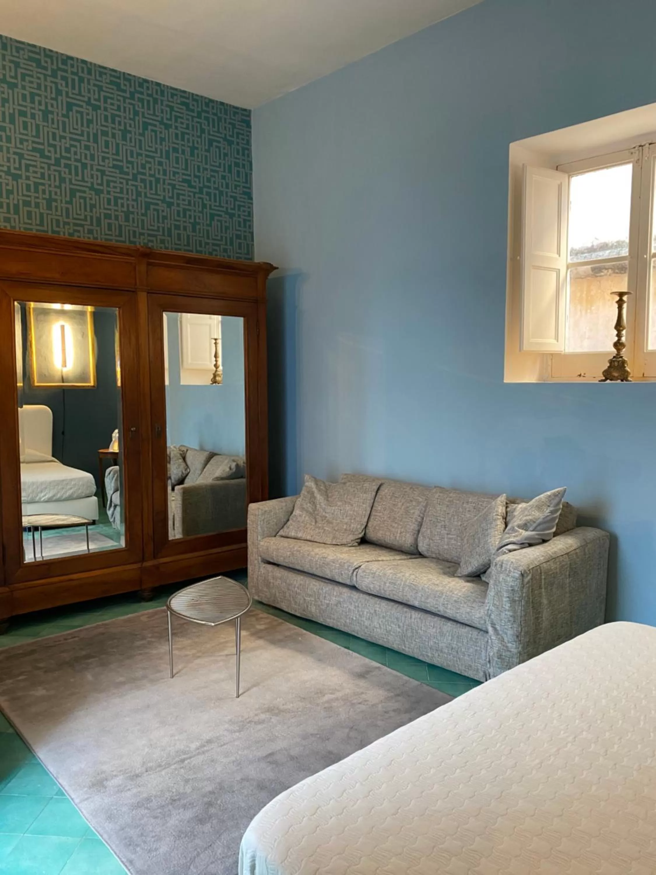 Seating Area in Suites Edivino Design Capri