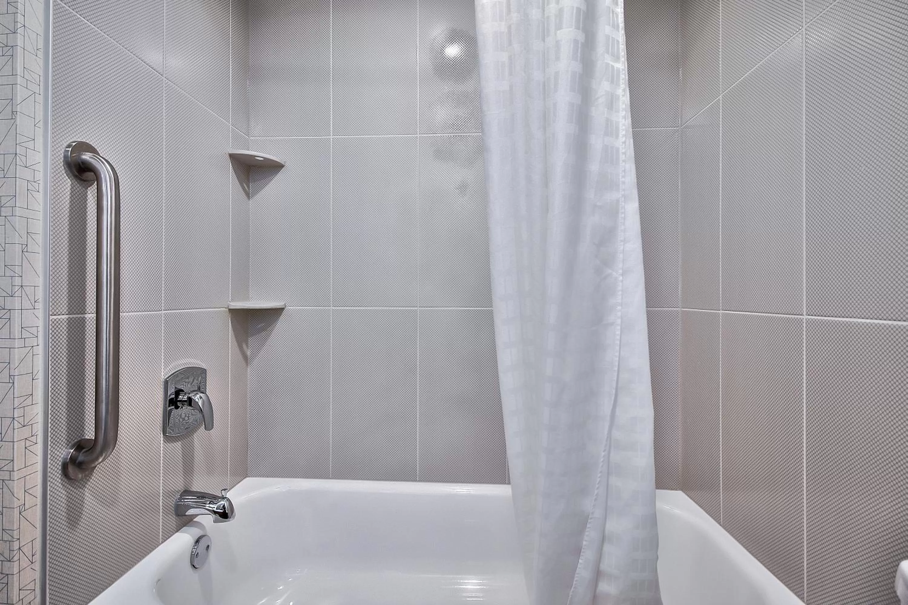 Bathroom in Comfort Inn & Suites South