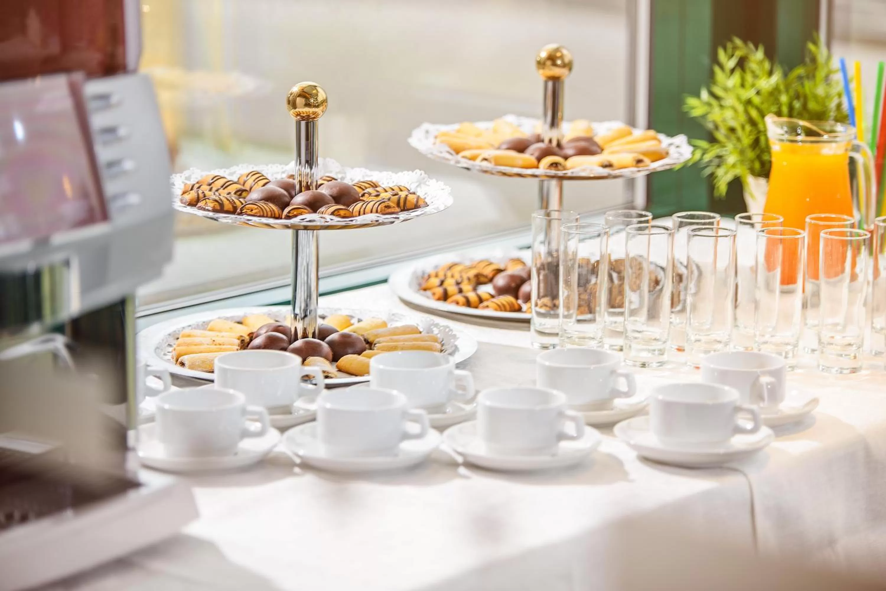 Restaurant/places to eat in Hotel Zemaites