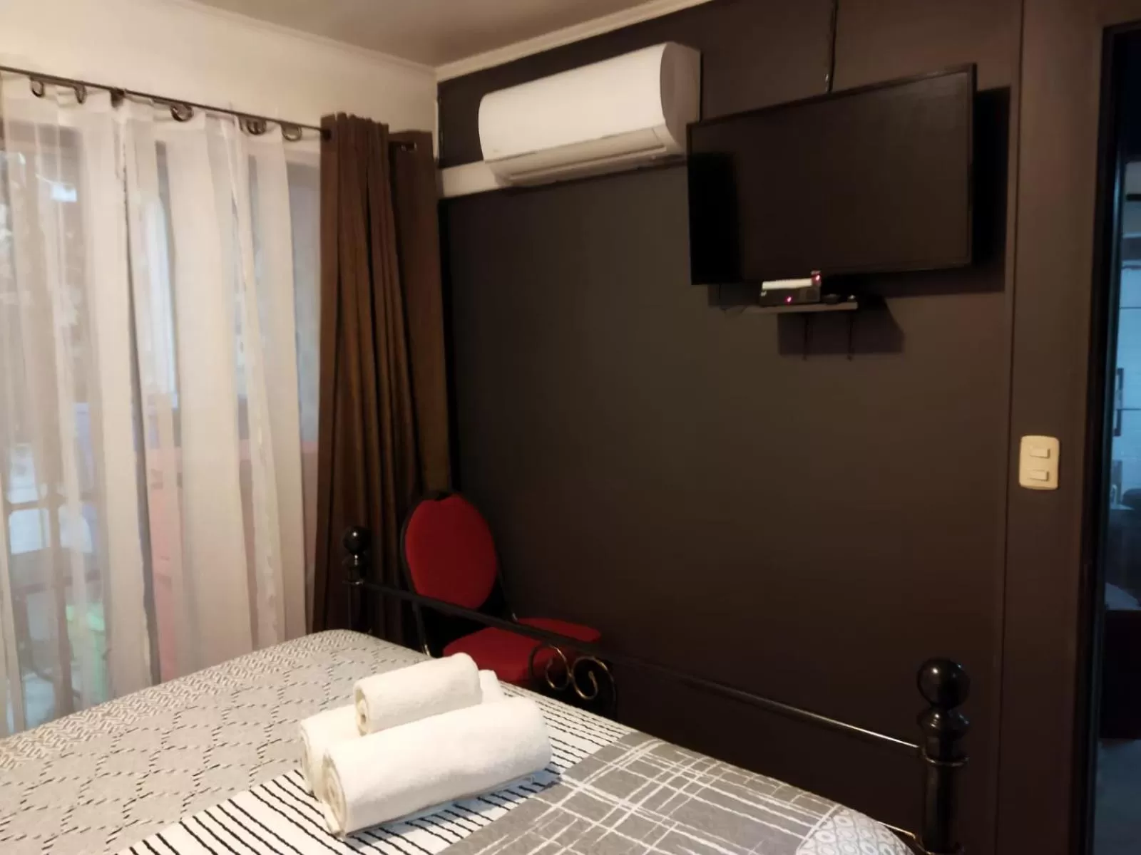 Photo of the whole room, Bed in Casa Roble Añejo Bed & Breakfast