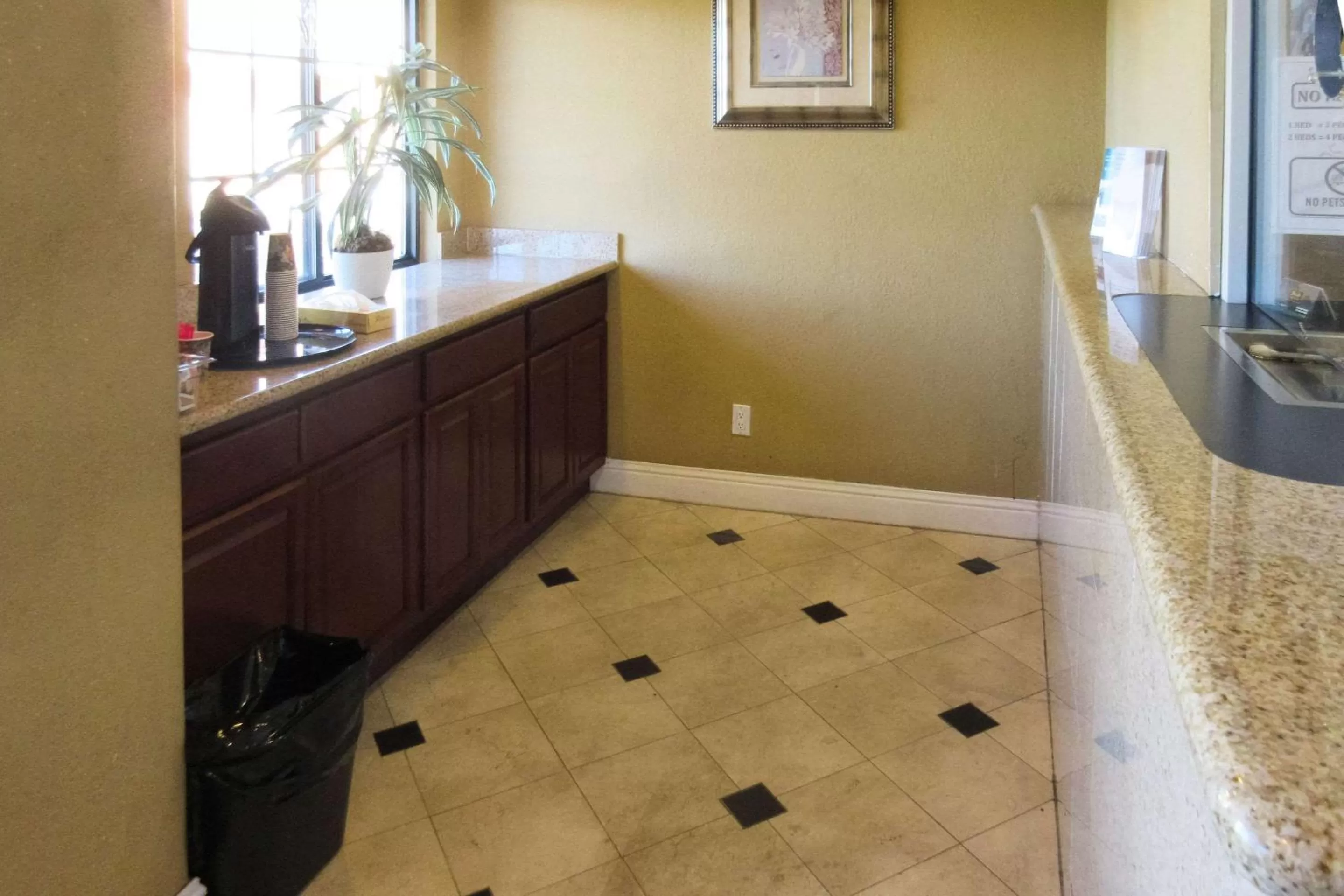 Lobby or reception in Rodeway Inn San Pablo Hilltop