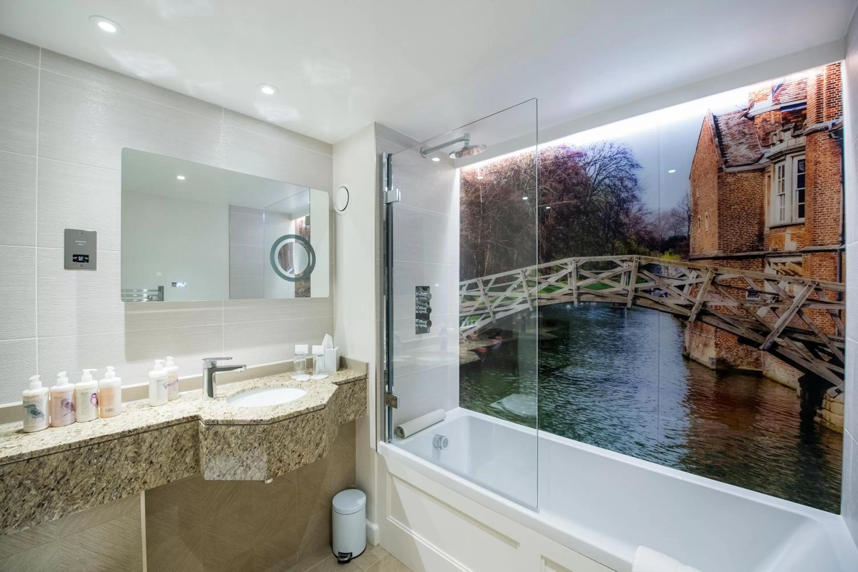 Bathroom in Gonville Hotel