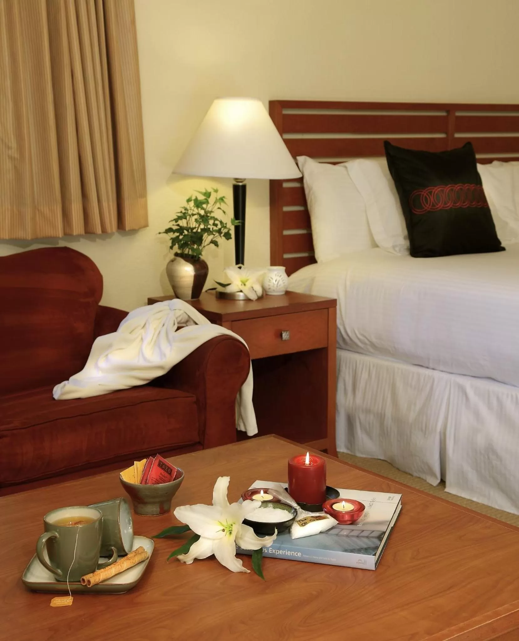 Decorative detail, Bed in West Sonoma Inn & Spa