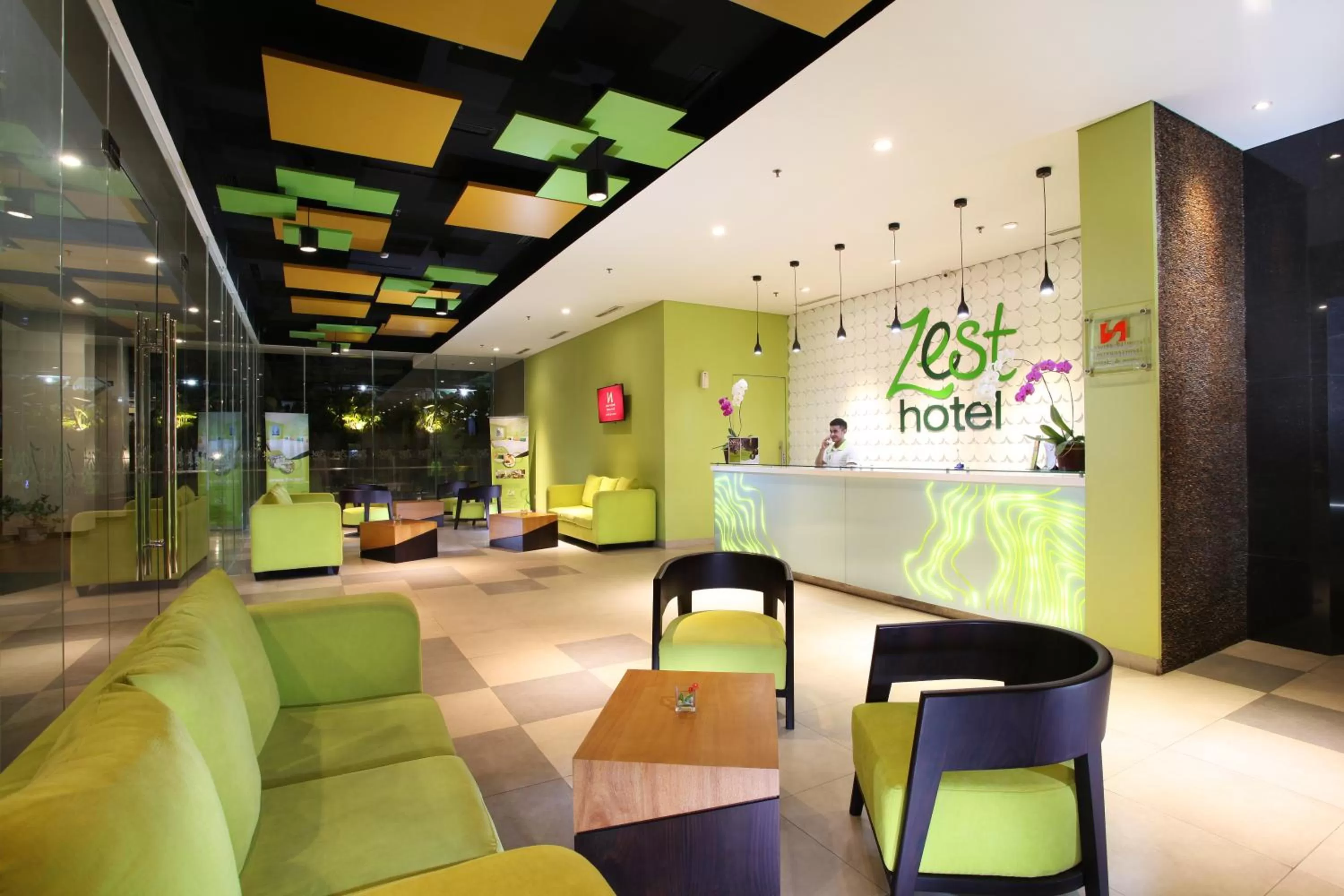 Lobby or reception in Zest Sukajadi Bandung by Swiss-Belhotel International