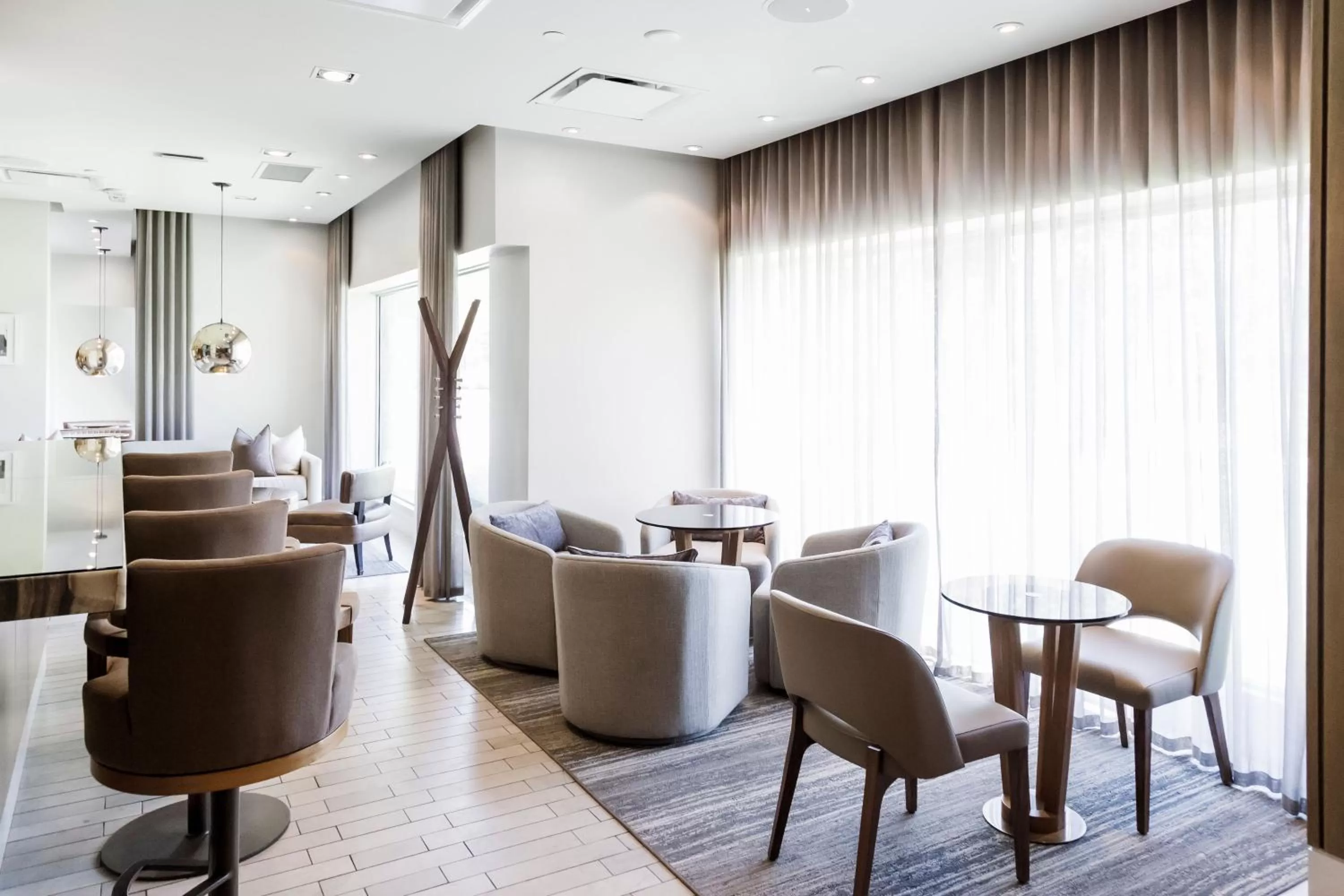 Lounge or bar in The James Hotel