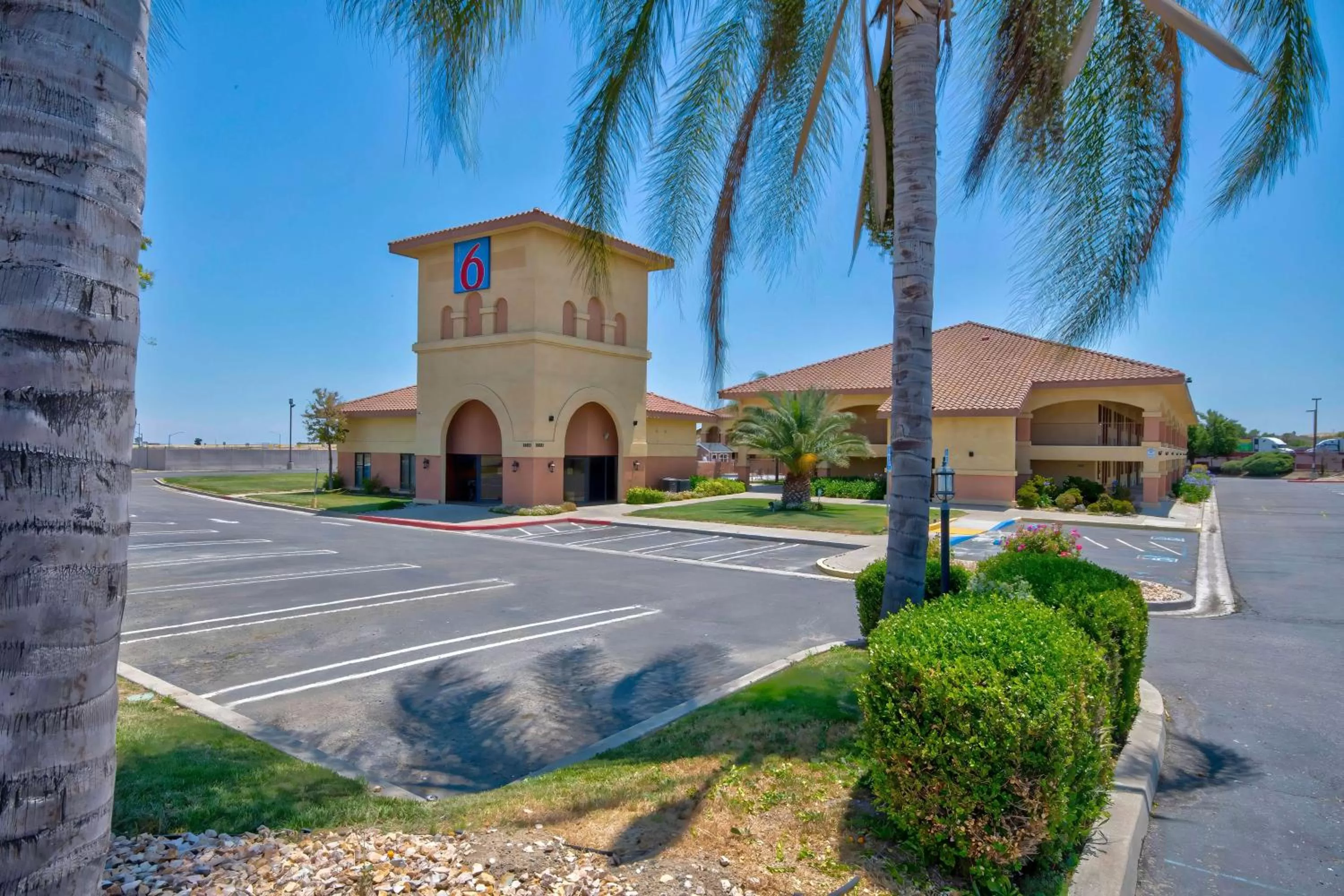 Property building in Motel 6-Santa Nella, CA - Los Banos