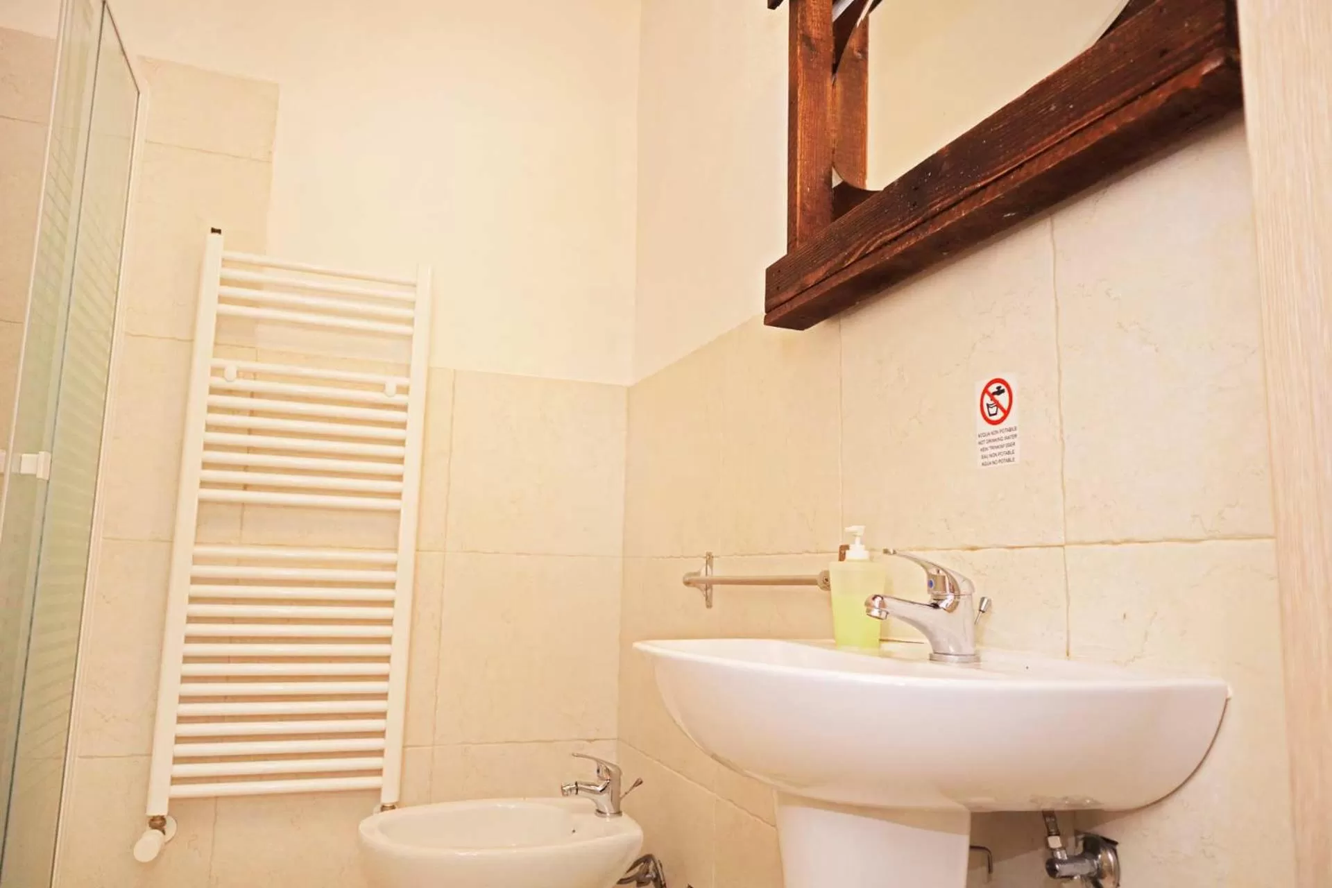 Toilet in Agriturismo Masseria Alberotanza