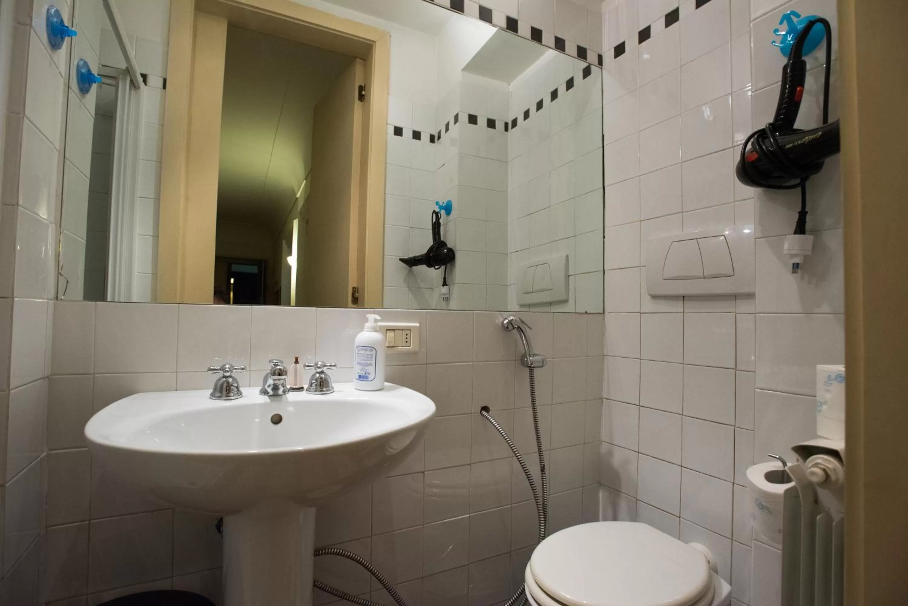 Bathroom in Quo Vadis Roma 2