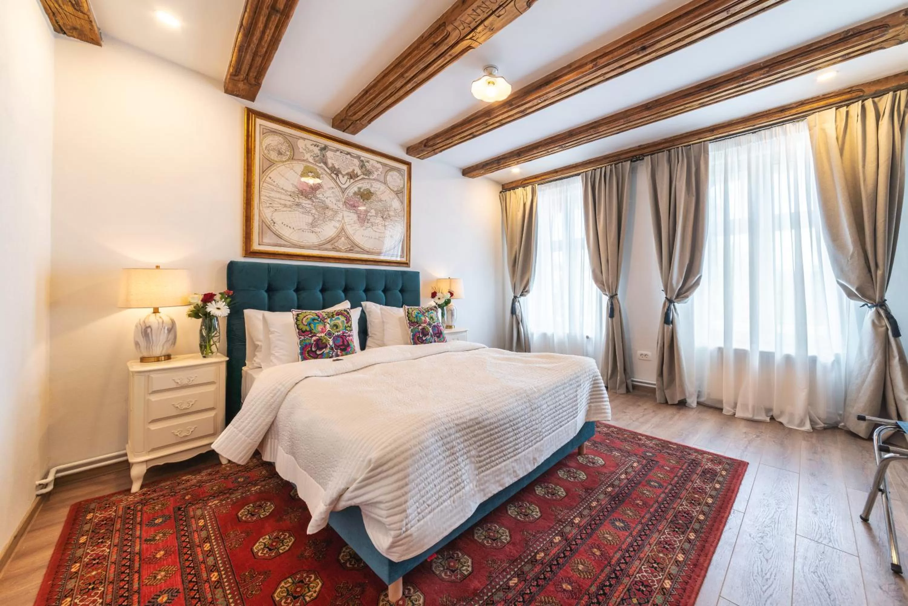 Bed in Nikolas Haus Central Location with Free Parking