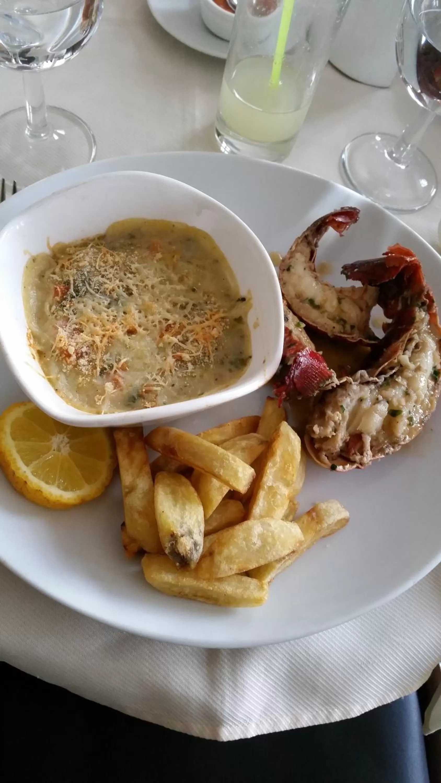 Restaurant/places to eat in Relais De La Haute Ville Tana