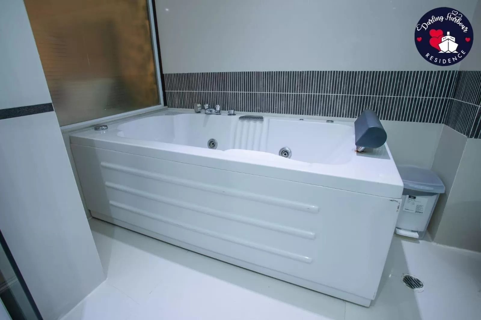 Hot Tub in Darling Harbour Residence - South Pattaya