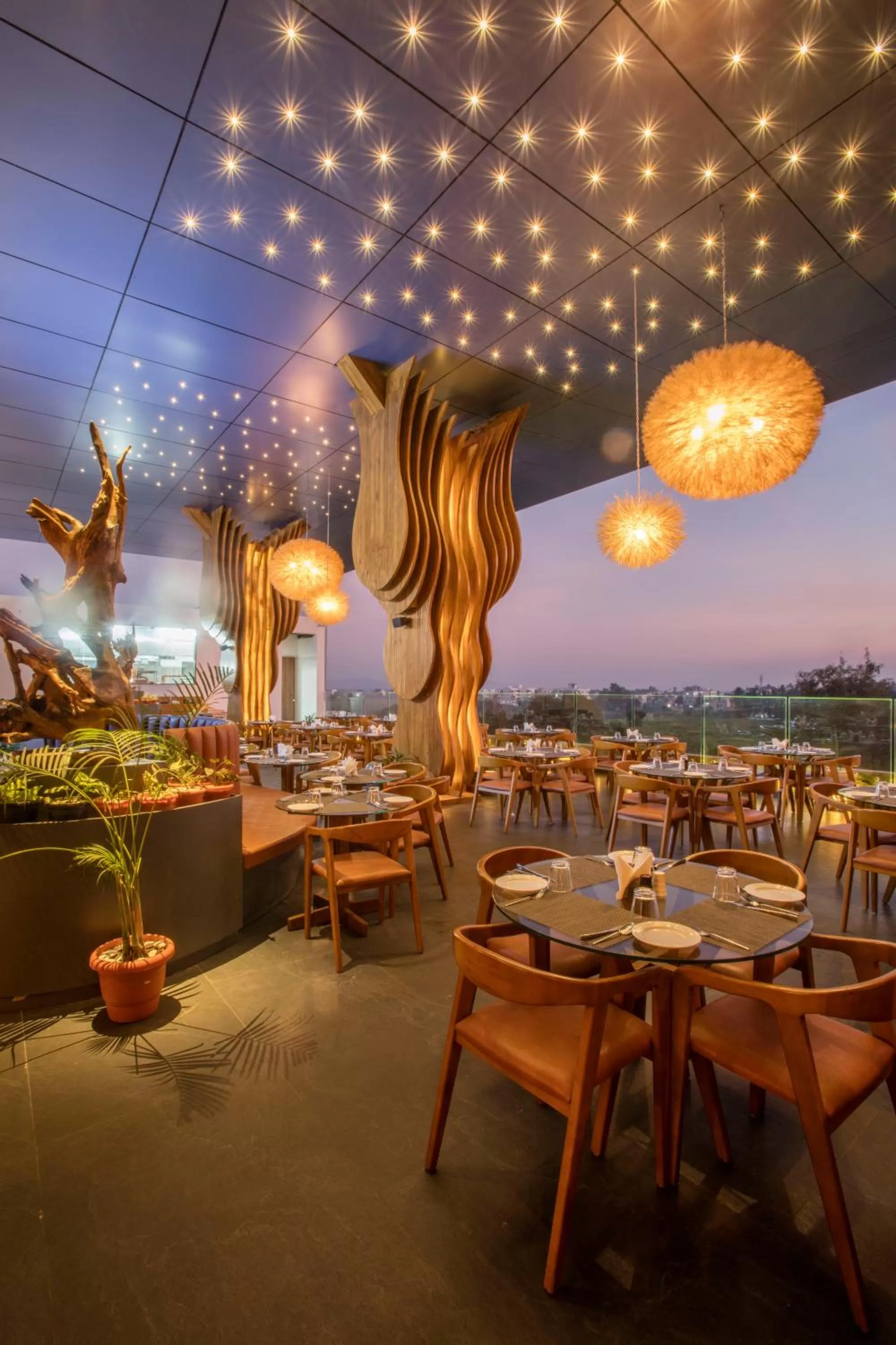 Restaurant/Places to Eat in Sapphire Premium Hotel & Suite