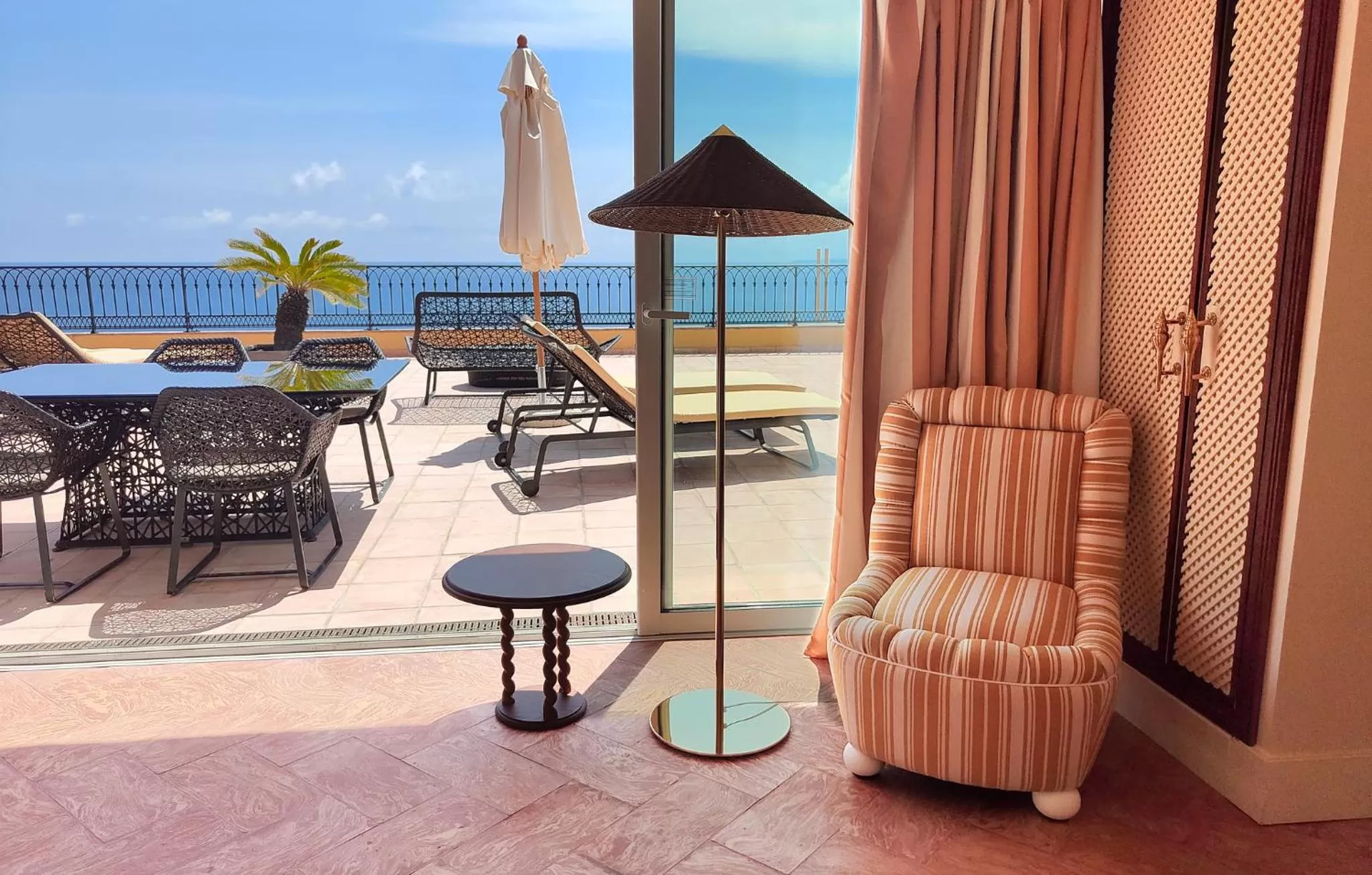 Balcony/Terrace in Hôtel La Pérouse Nice Baie des Anges