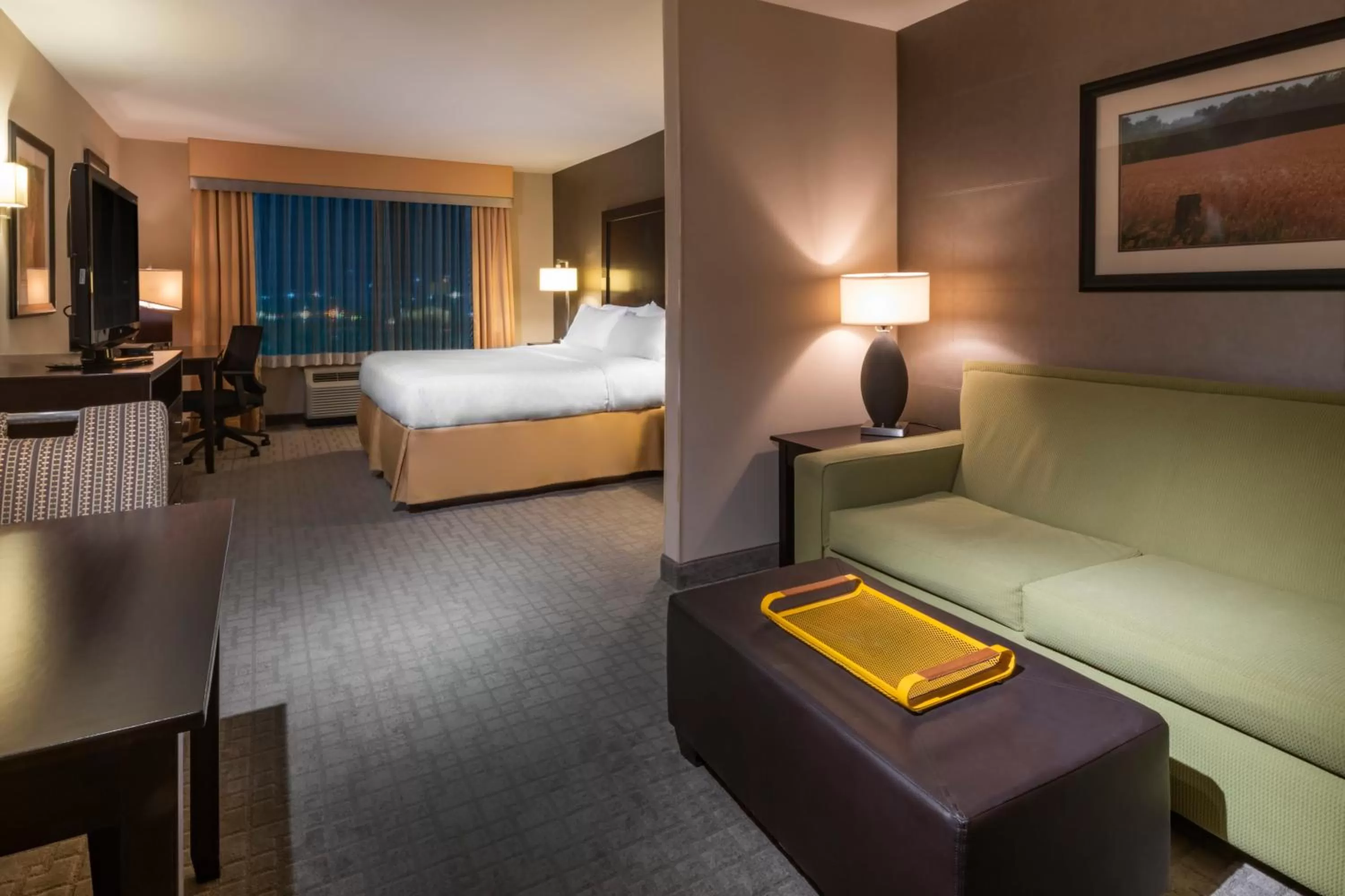 Photo of the whole room, Bed in Holiday Inn Express Hays by IHG