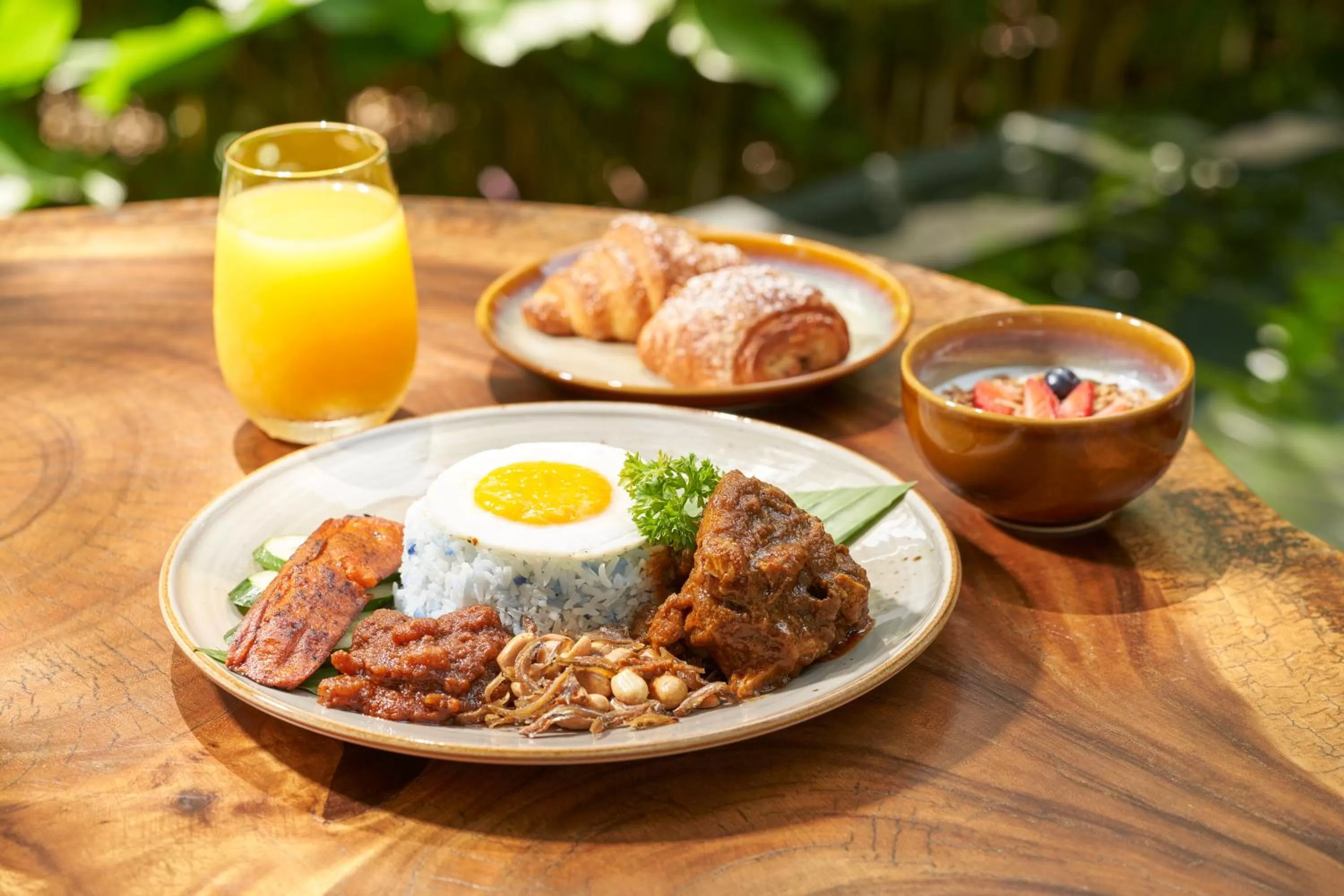 Breakfast in Quincy Hotel Singapore by Far East Hospitality