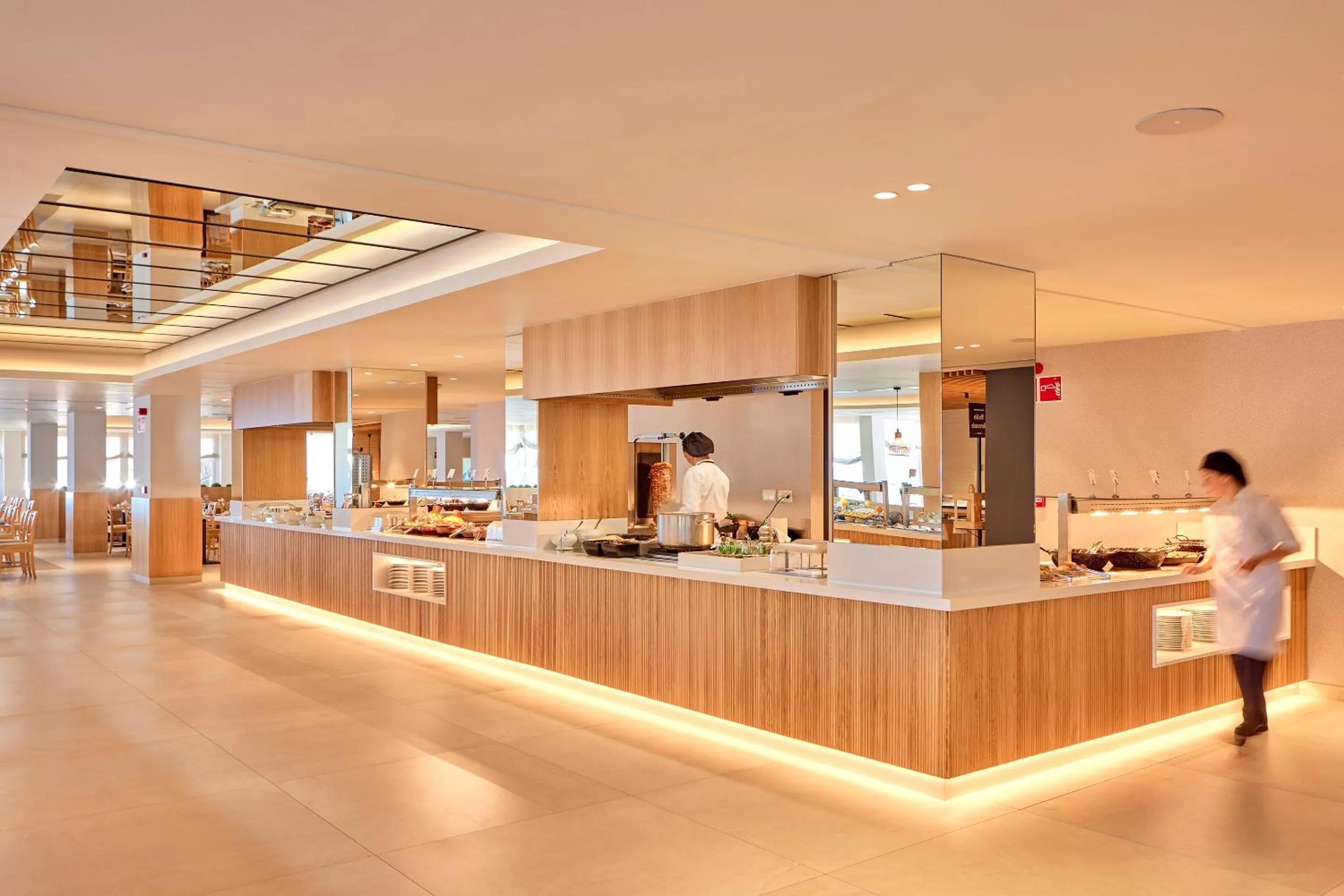 Buffet breakfast in Universal Hotel Lido Park & Spa