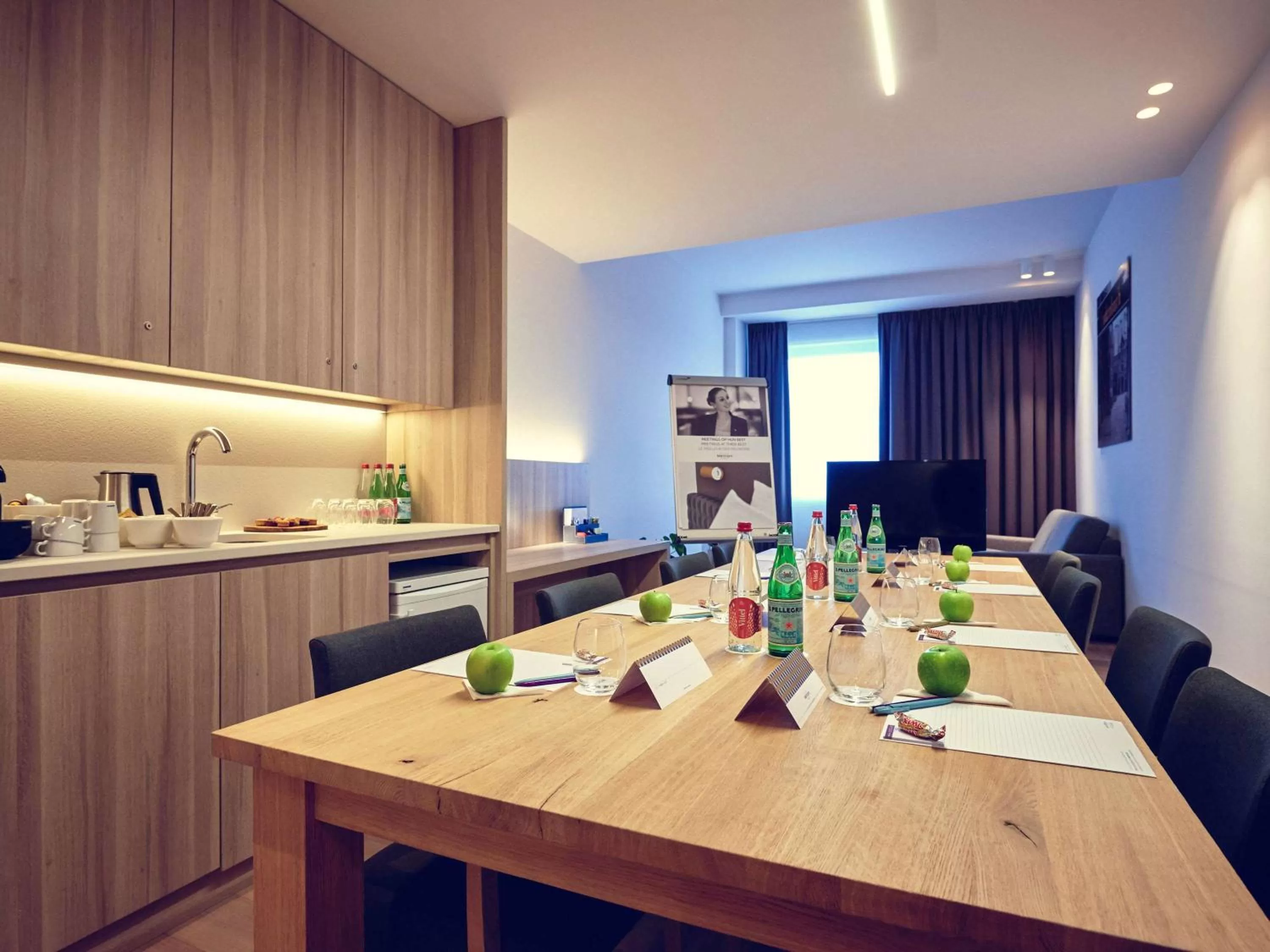 Photo of the whole room in Mercure Roeselare