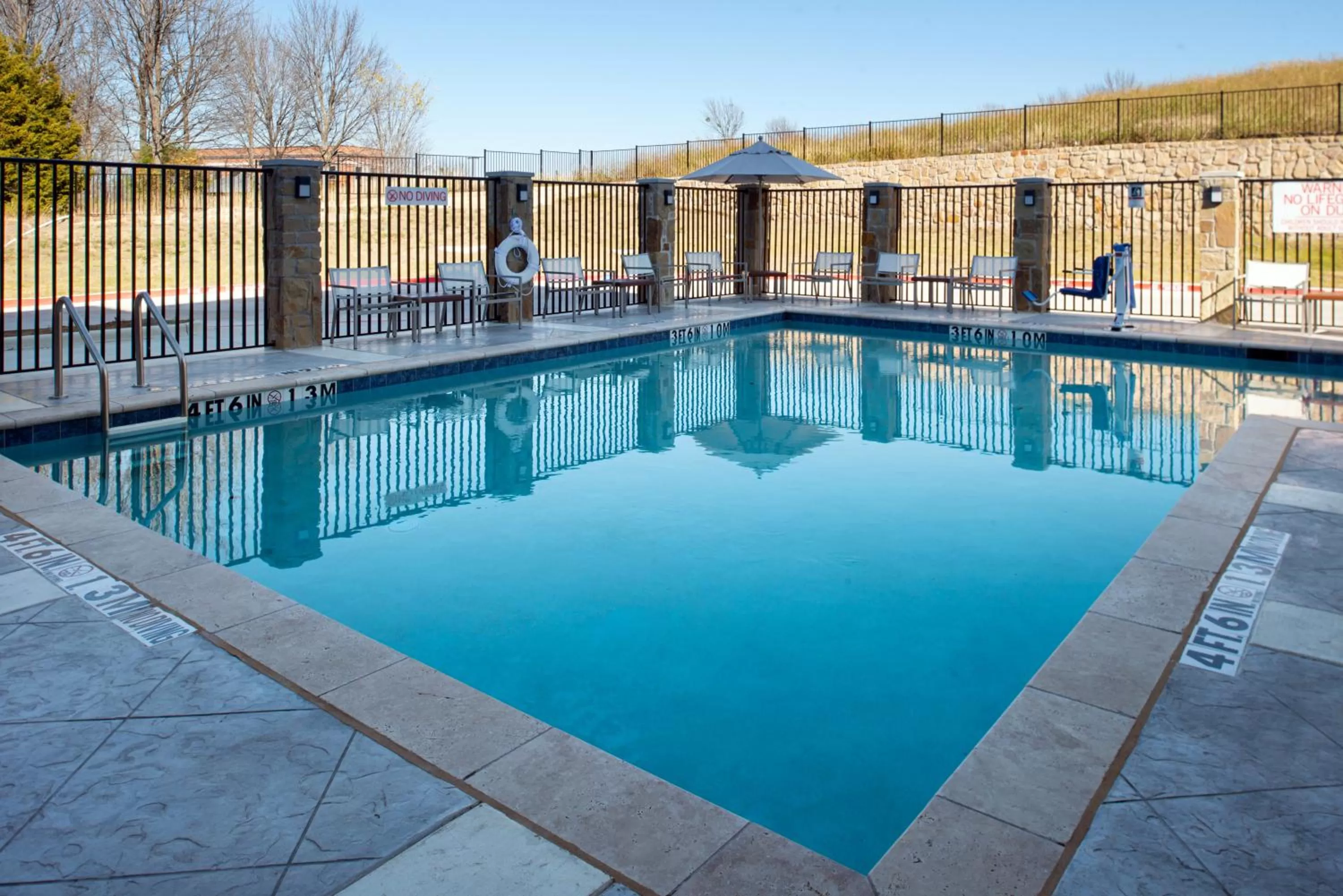 Swimming pool in Hyatt Place Dallas/Rockwall