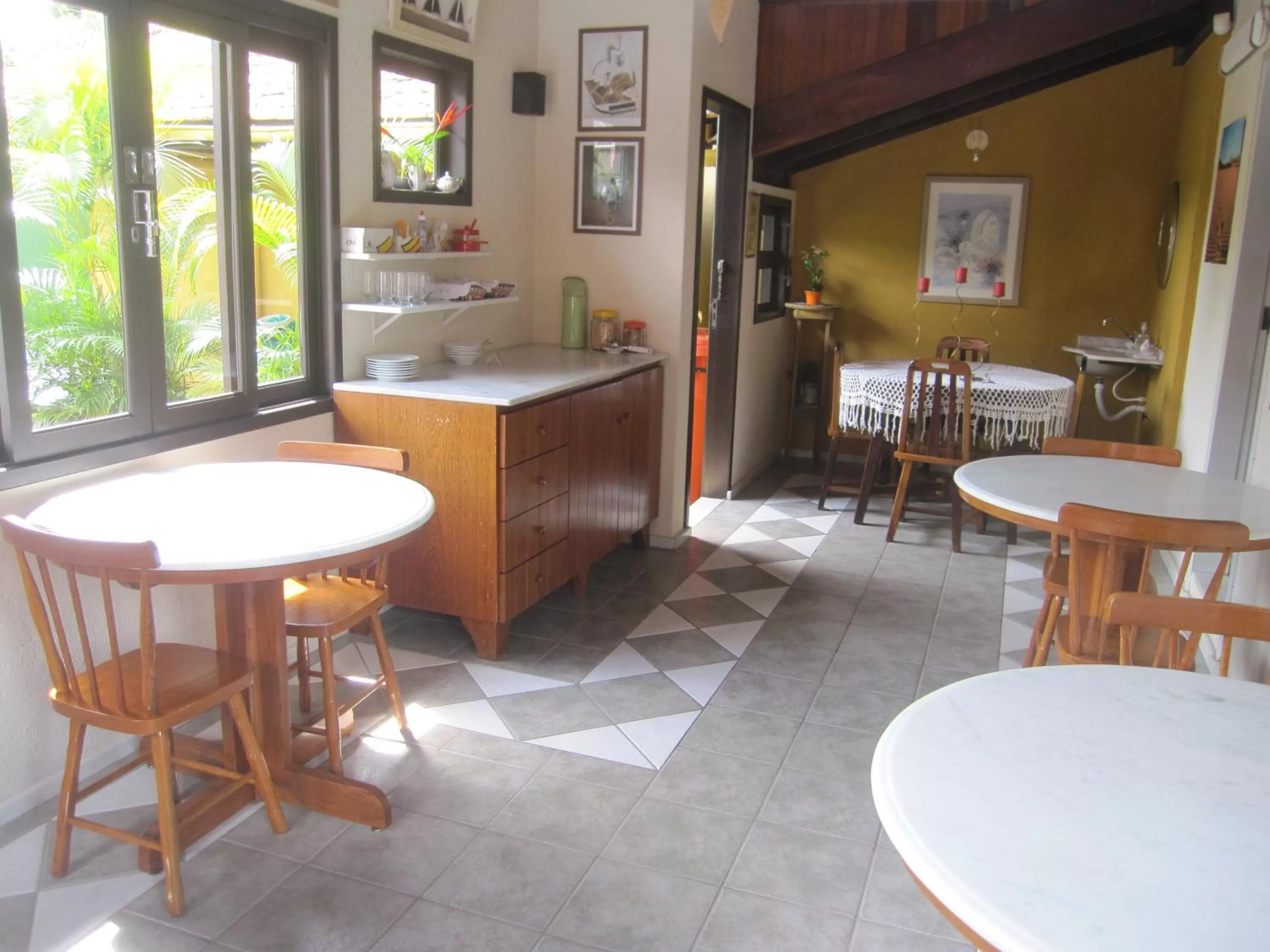 Restaurant/places to eat in Pousada Vento Sul