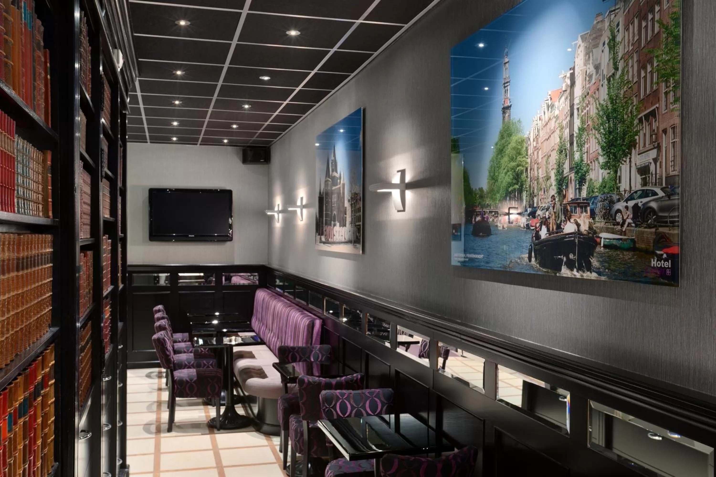 Restaurant/places to eat in Hotel Luxer