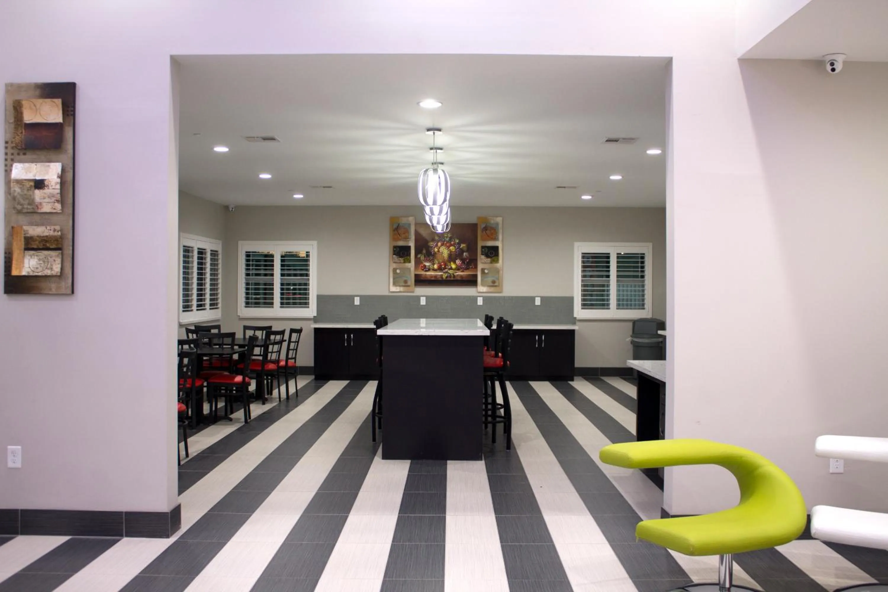 Lobby or reception in Grand Villa Inn and Suites Westchase/Chinatown