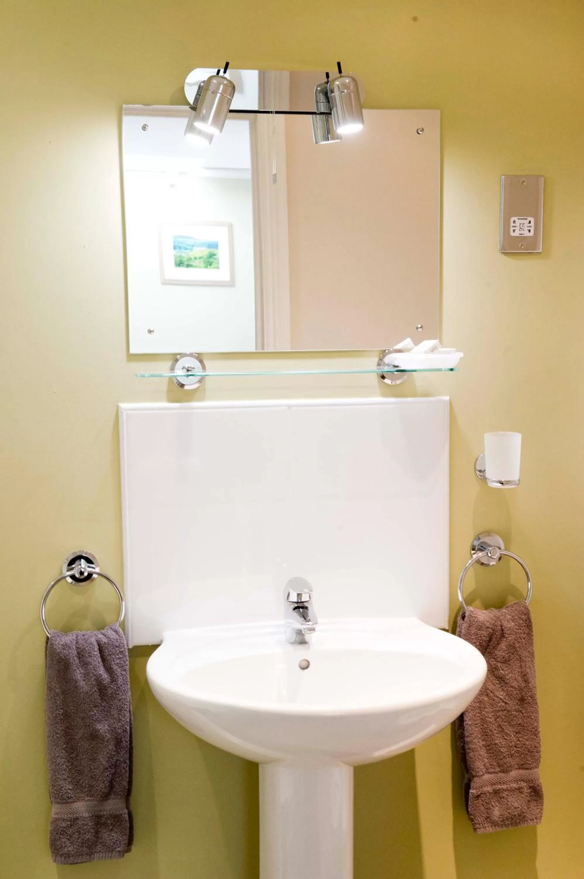 Rose and Crown Hotel