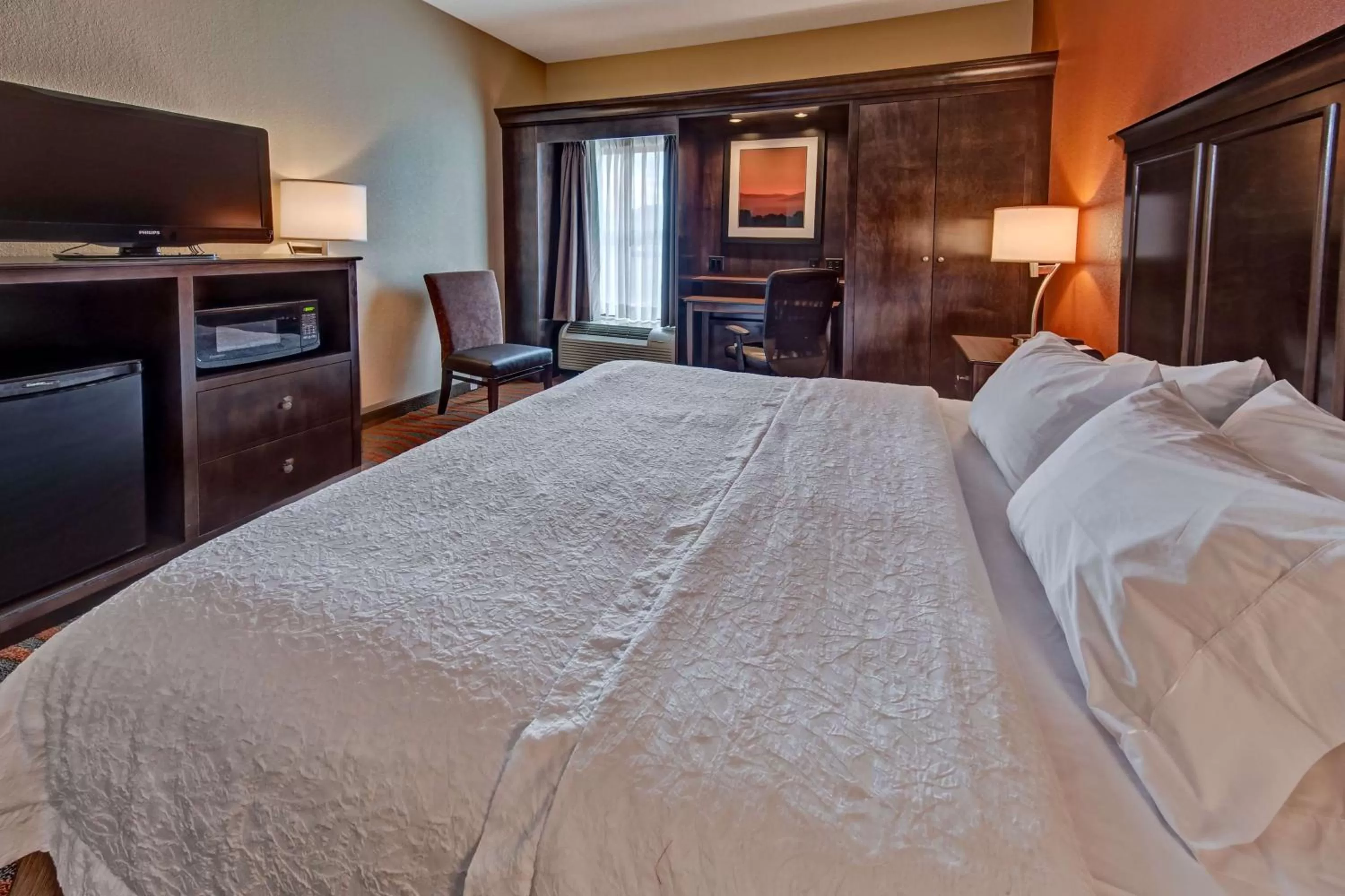 Living room in Hampton Inn by Hilton Clarksville