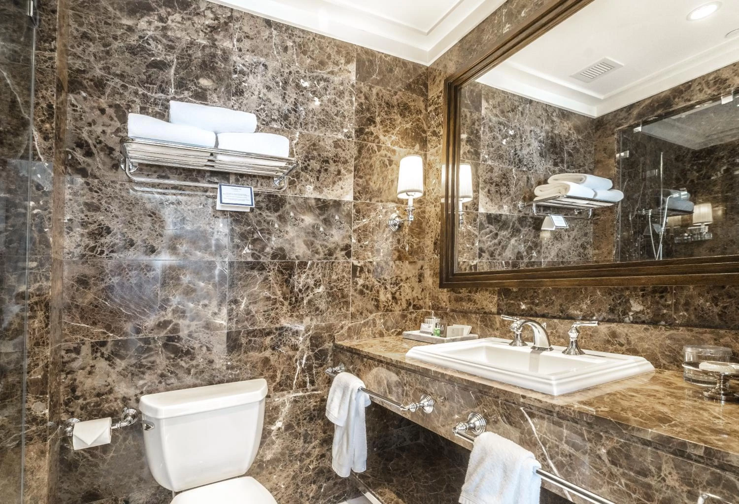 Bathroom in el PRADO